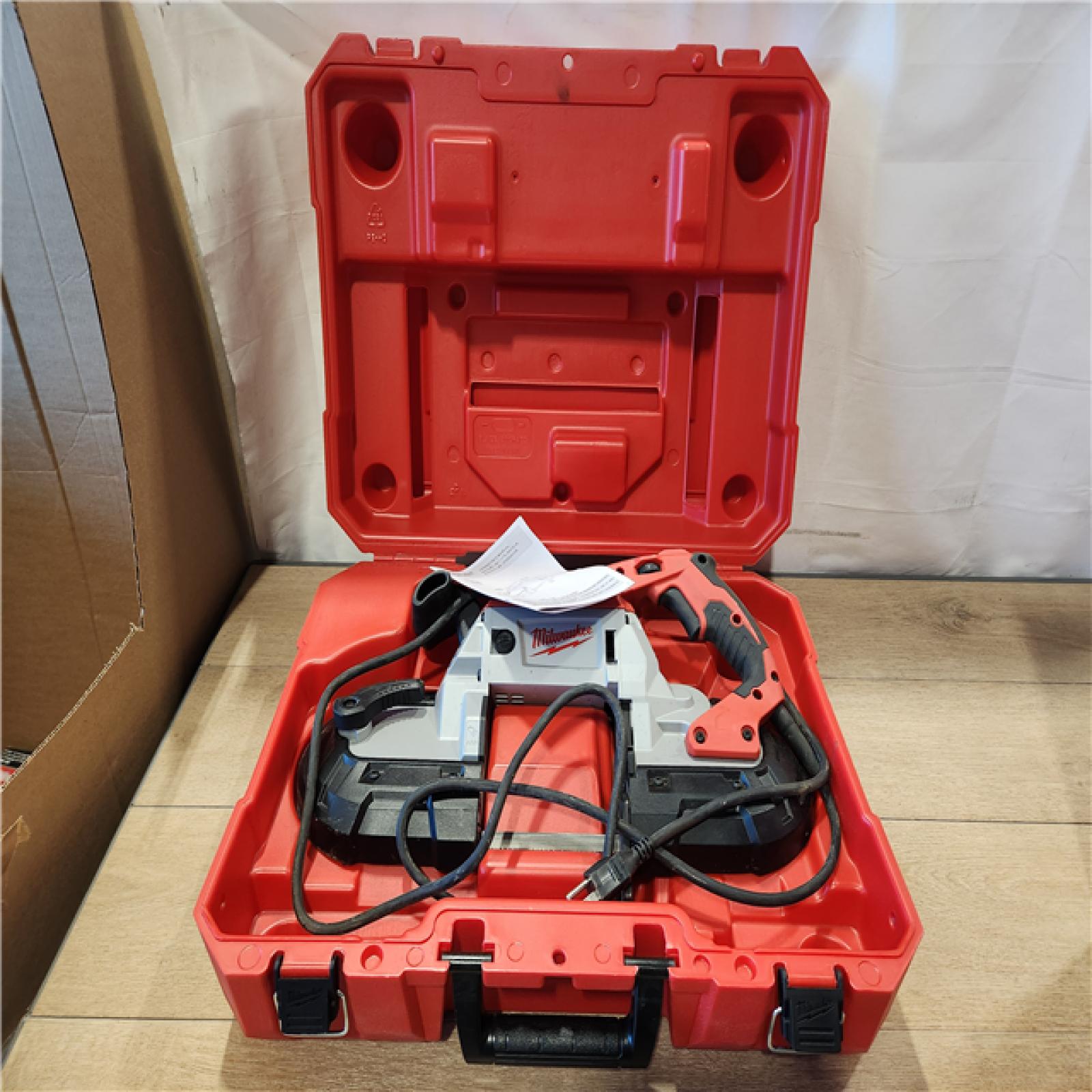 AS-IS- Milwaukee 120V 11.0A Corded Variable Speed Band Saw