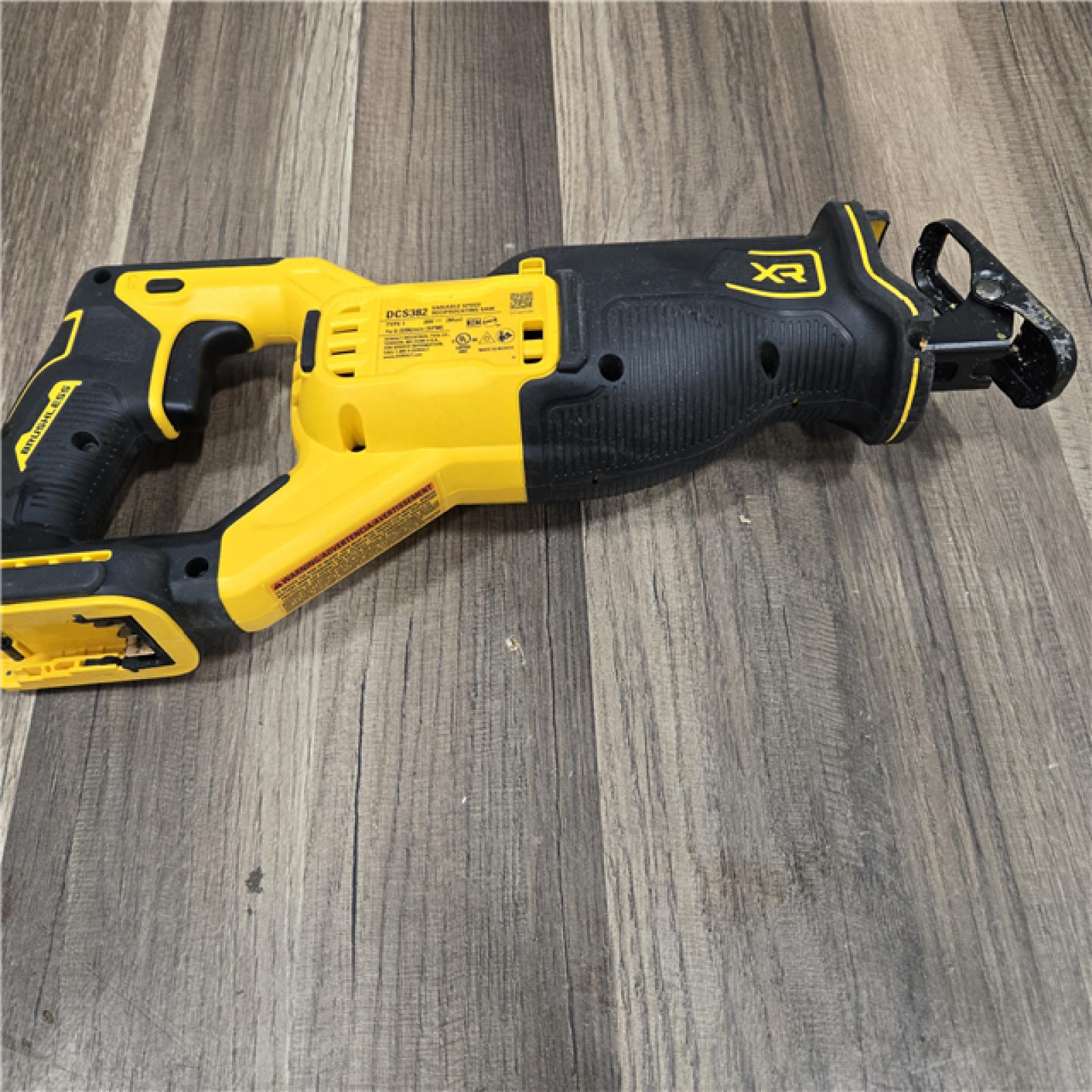 GOOD DEWALT 20V MAX XR Cordless Brushless Reciprocating Saw (Tool Only)