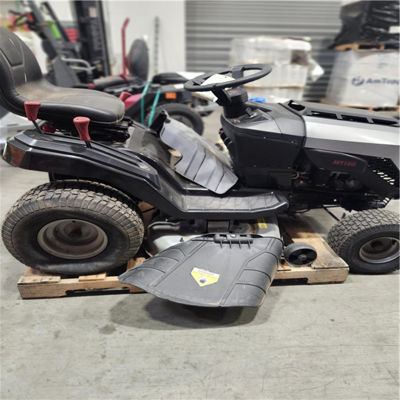 Dallas Location - As-Is Murray MT100 42 in. 13.5 HP 500cc Gas Riding Lawn Tractor Mower