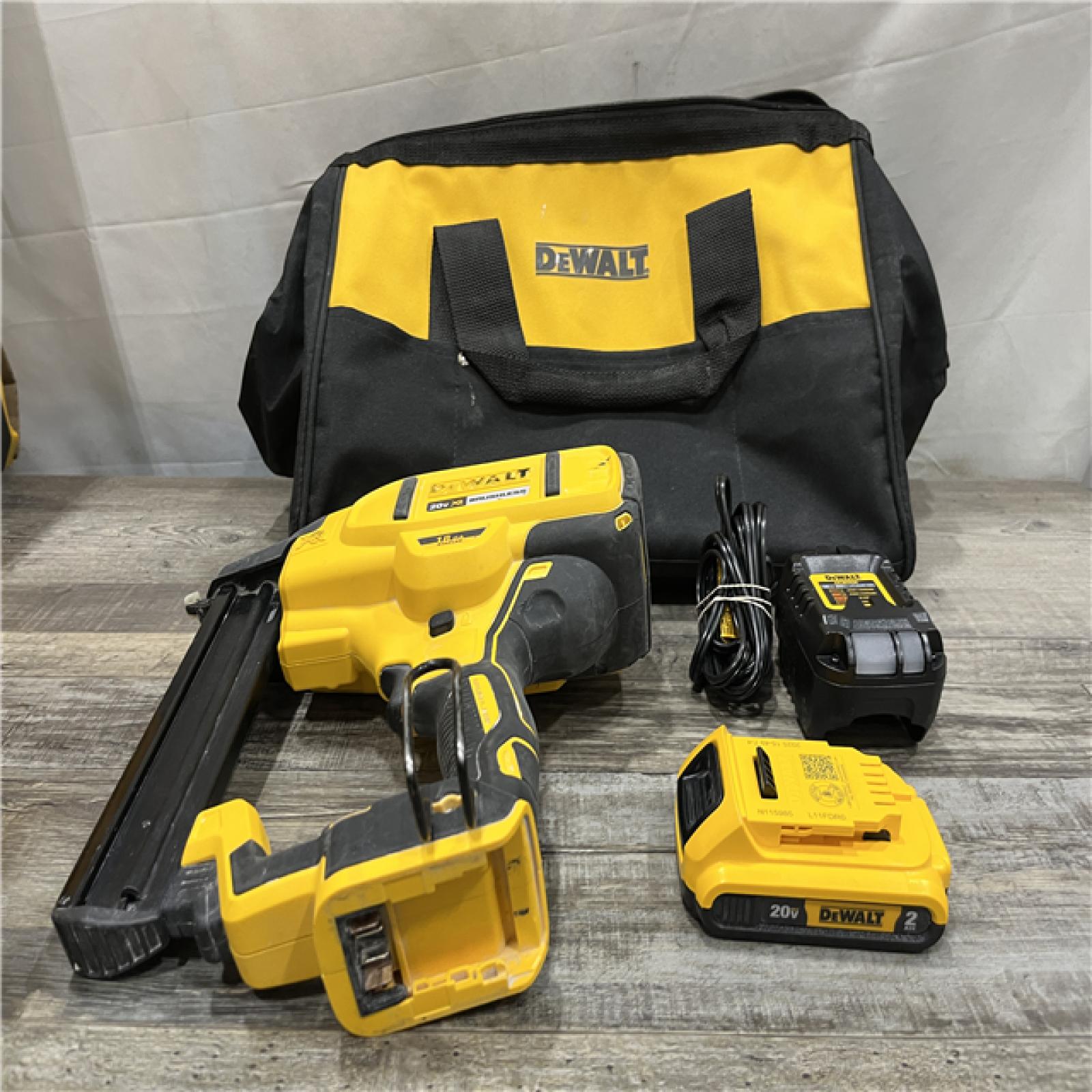 AS-IS DEWALT 20V MAX XR Lithium-Ion Cordless 18-Gauge Narrow Crown Stapler Kit