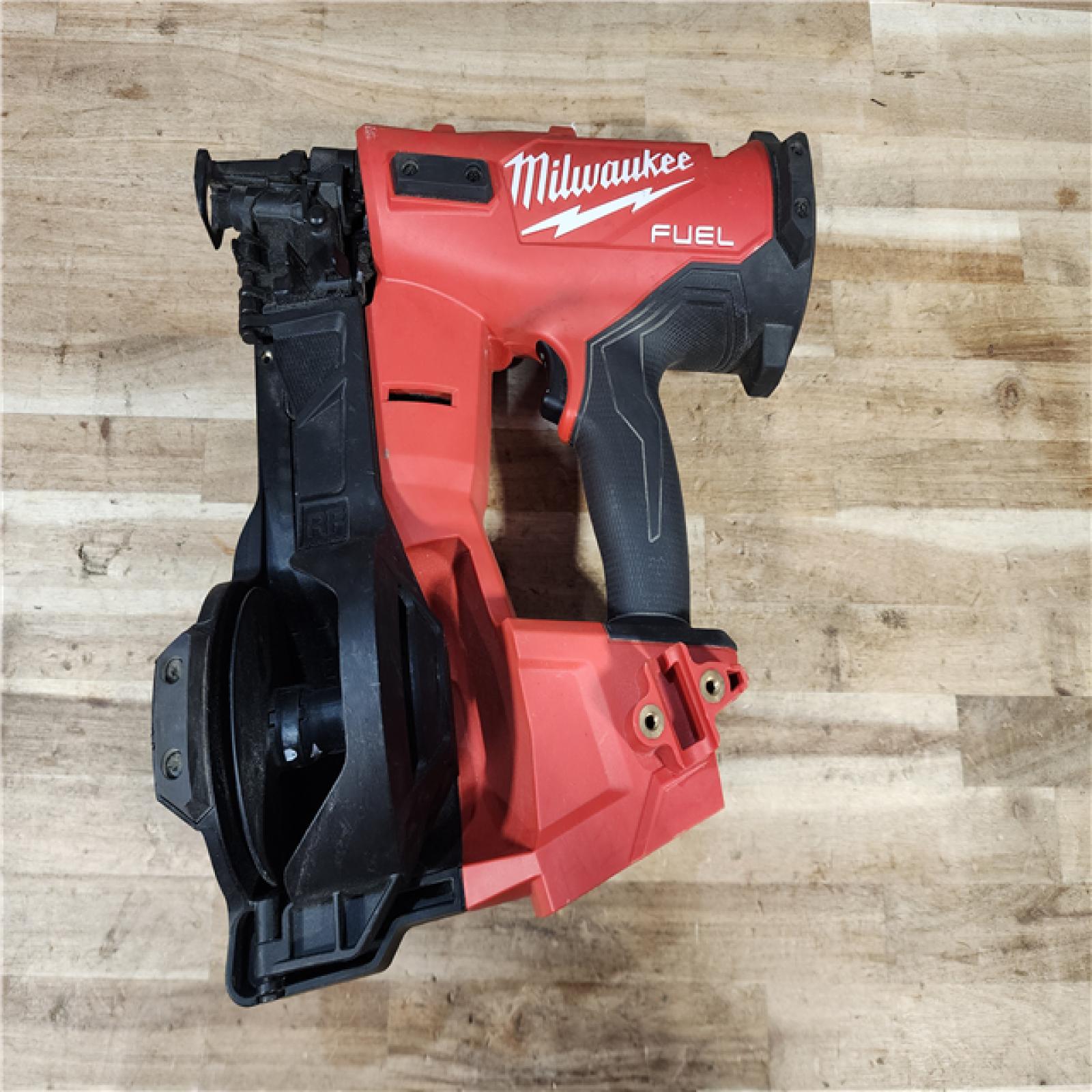 HOUSTON LOCATION - AS-IS Milwaukee M18 FUEL 18-Volt Lithium-Ion Brushless Cordless Coil Roofing Nailer (Tool Only)