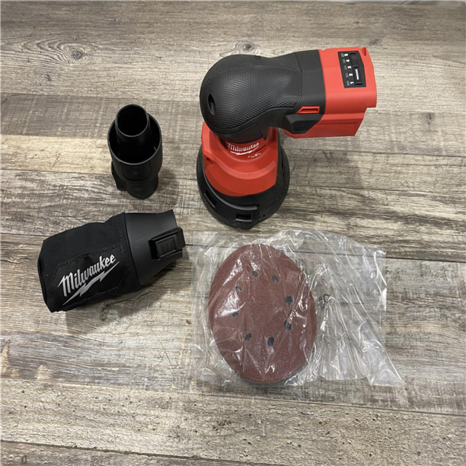 LIKE NEW - Milwaukee 18V Lithium-Ion Brushless Cordless FUEL 5 in. Random Orbit Sander (Tool-Only)