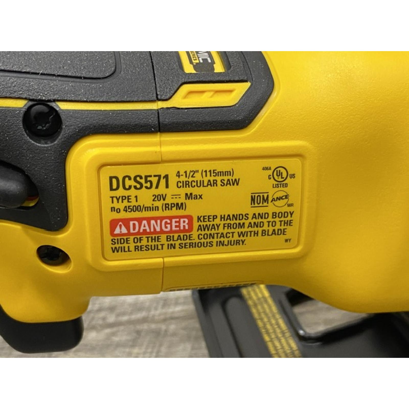 AS-IS DEWALT ATOMIC 20V MAX Cordless Brushless 4-1/2 in. Circular Saw (Tool Only)