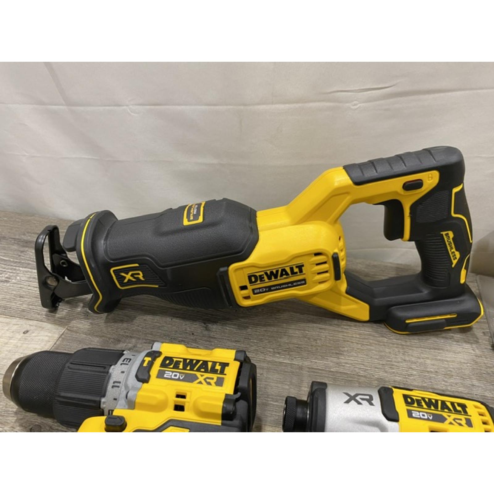 LIKE NEW - DEWALT 20V Lithium-Ion Cordless 5-Tool Combo Kit