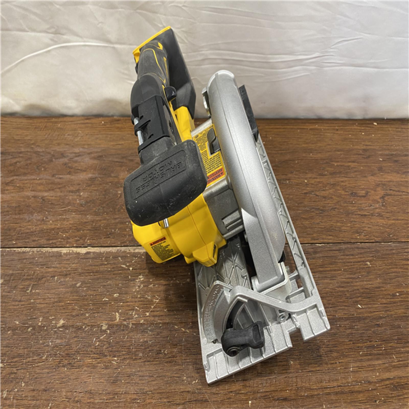 AS-IS DeWALT DCS565B 20V Max Brushless 6.5   Cordless Circular Saw
