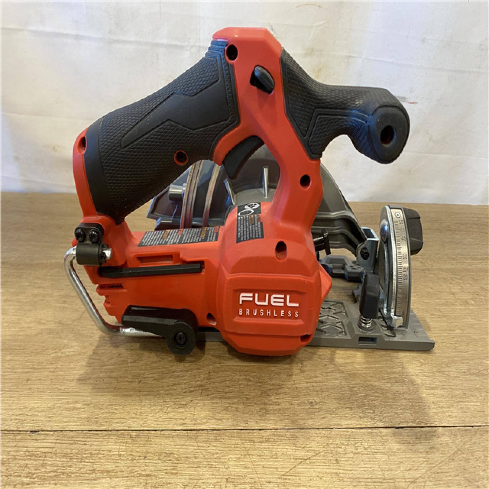 AS-IS MILWAUKEE M12 5-3/8 CIRCULAR SAW (Tool-Only)