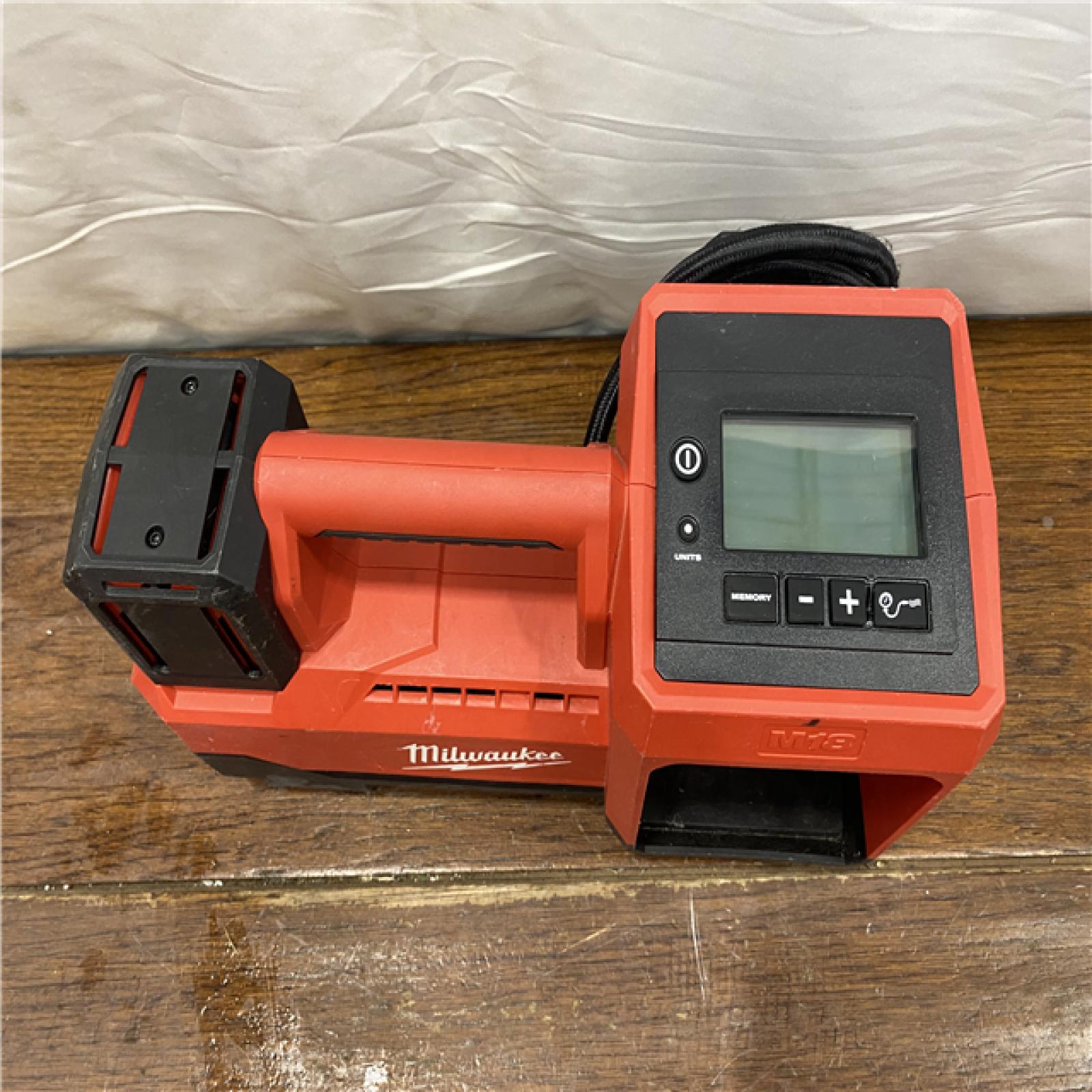 AS-IS Milwaukee M18 18 V 150 PSI Tire Inflator