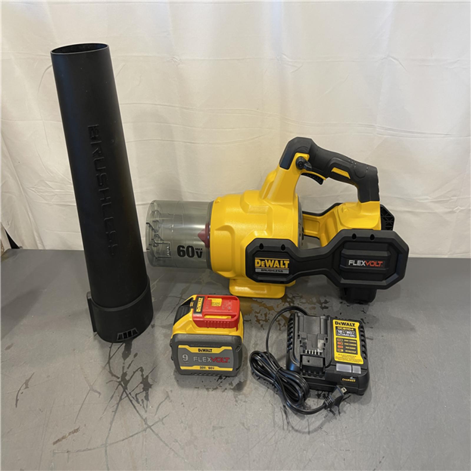 AS-IS - DEWALT FLEXVOLT 60V MAX 125 MPH 600 CFM Brushless Cordless Battery Powered Blower Kit