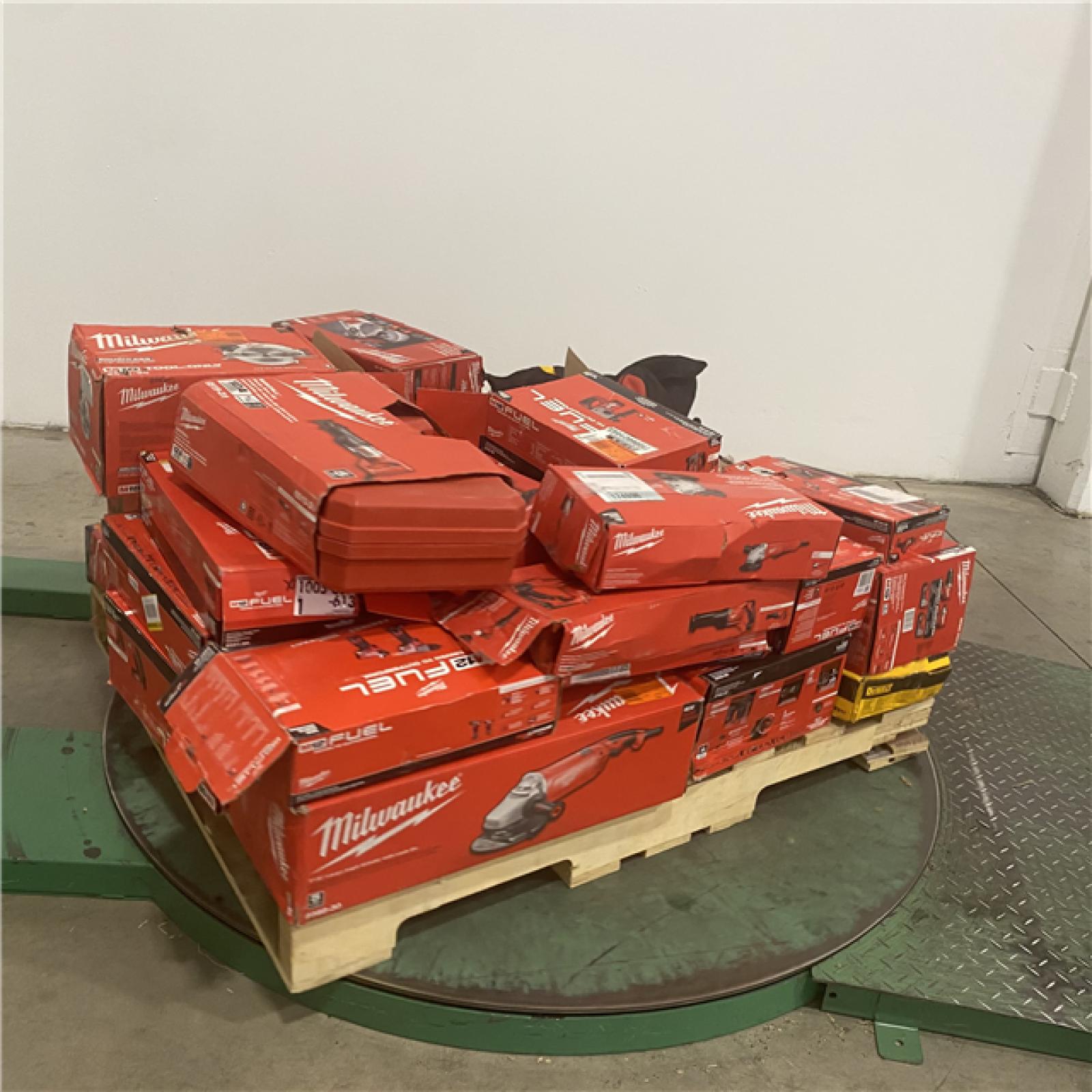 Dallas Location - As-Is Tool Pallet