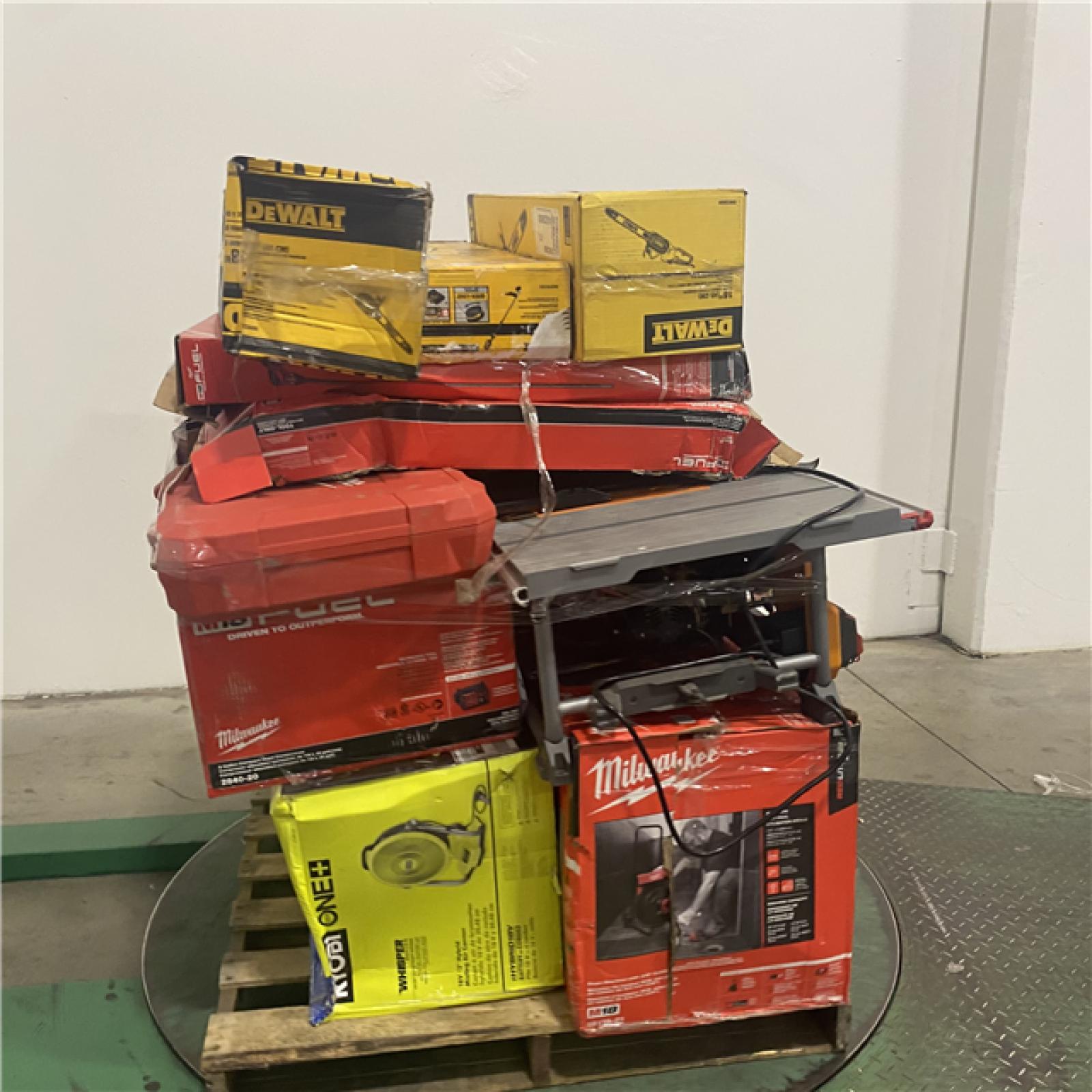 Dallas Location - As-Is Tool Pallet