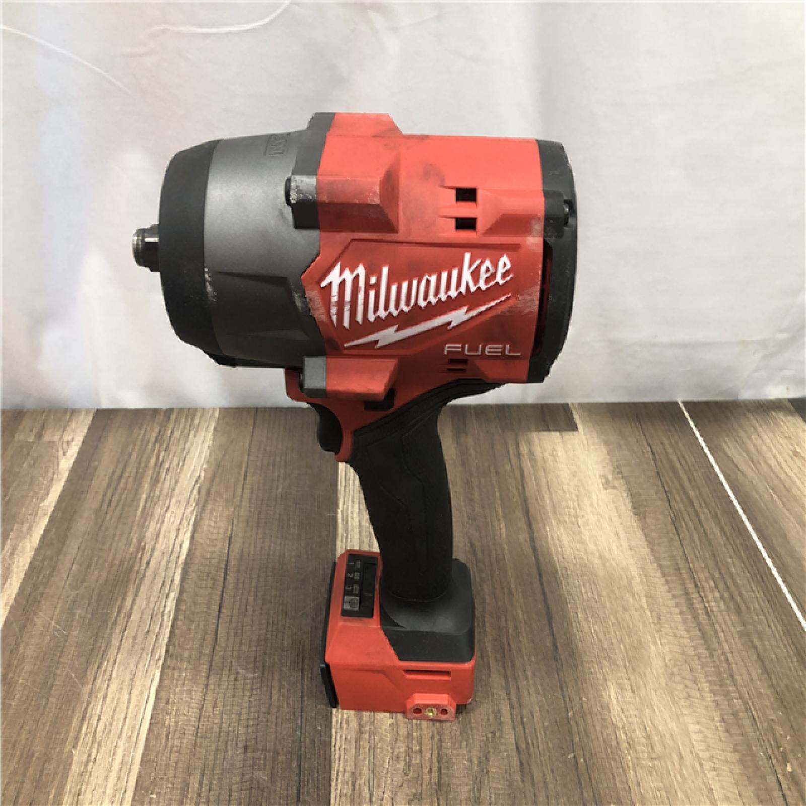 AS-IS Milwaukee FUEL 18V Lithium-Ion Brushless Cordless 1/2 in. Impact Wrench w/Friction Ring Kit