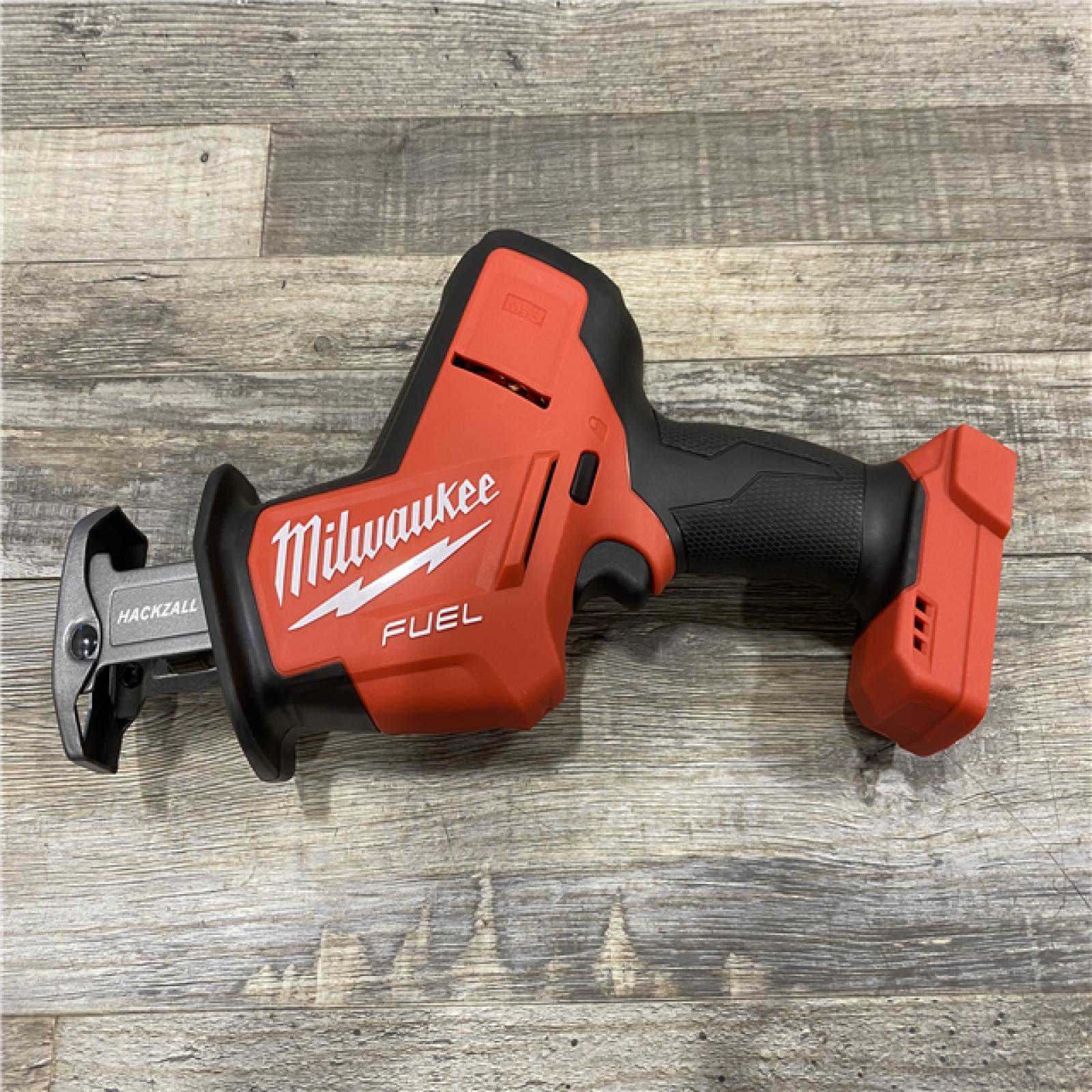 AS-IS Milwaukee FUEL 18V Lithium-Ion Brushless Cordless HACKZALL Reciprocating Saw Kit