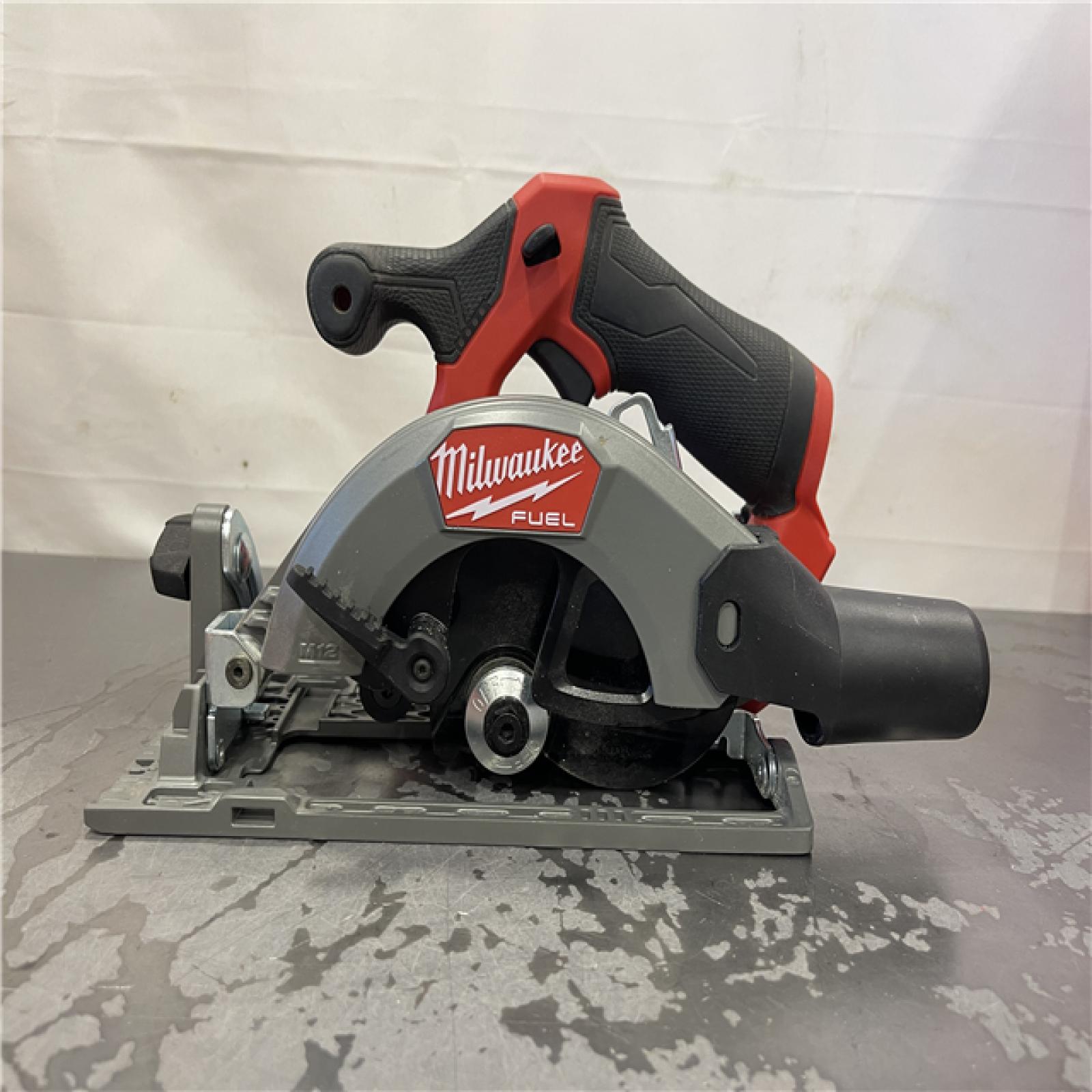 AS-IS- Milwaukee M12 FUEL 12V Lithium-Ion Brushless 5-3/8 in. Cordless Circular Saw (Tool-Only)