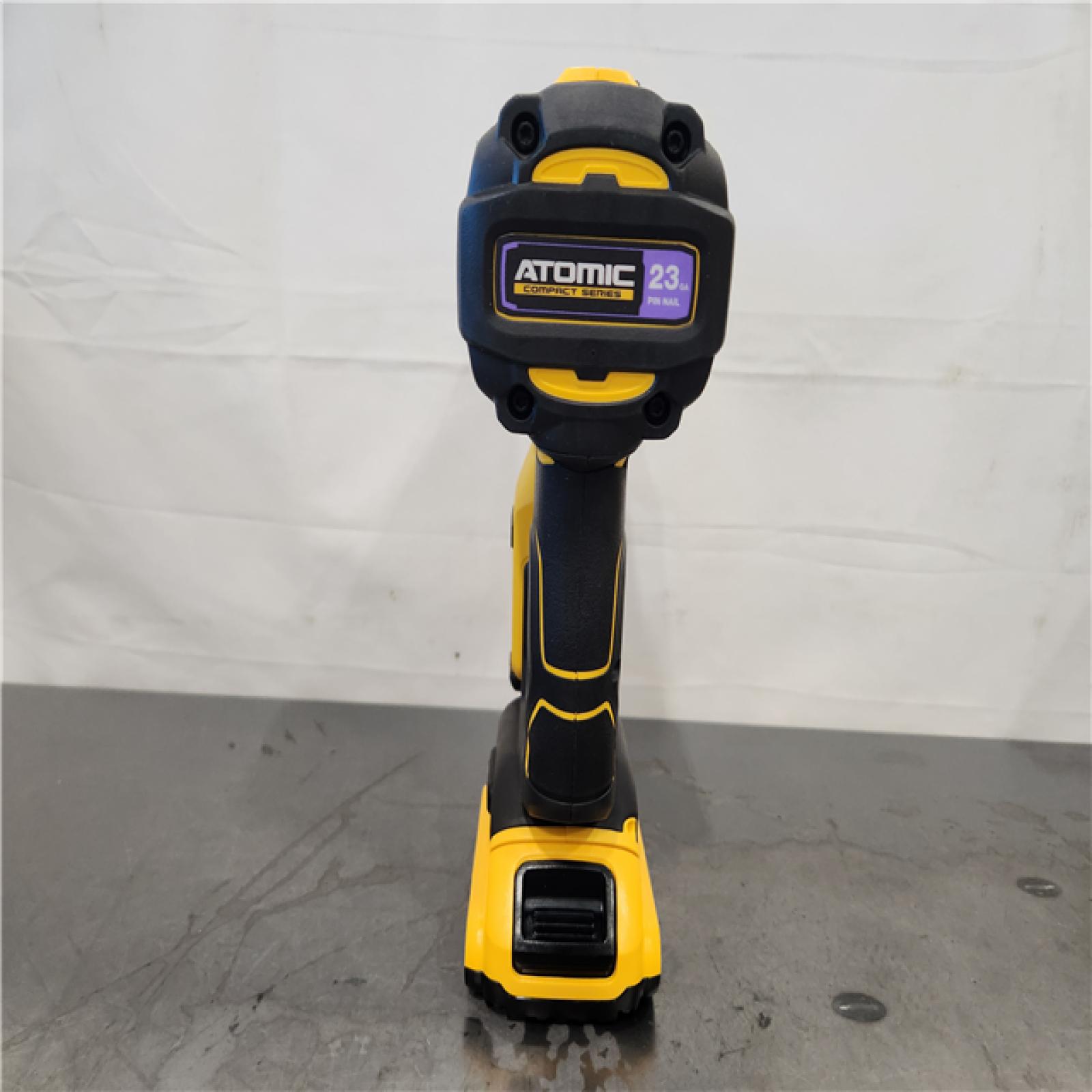 AS-IS- DEWALT ATOMIC 20V MAX Lithium Ion Cordless 23 Gauge Pin Nailer Kit