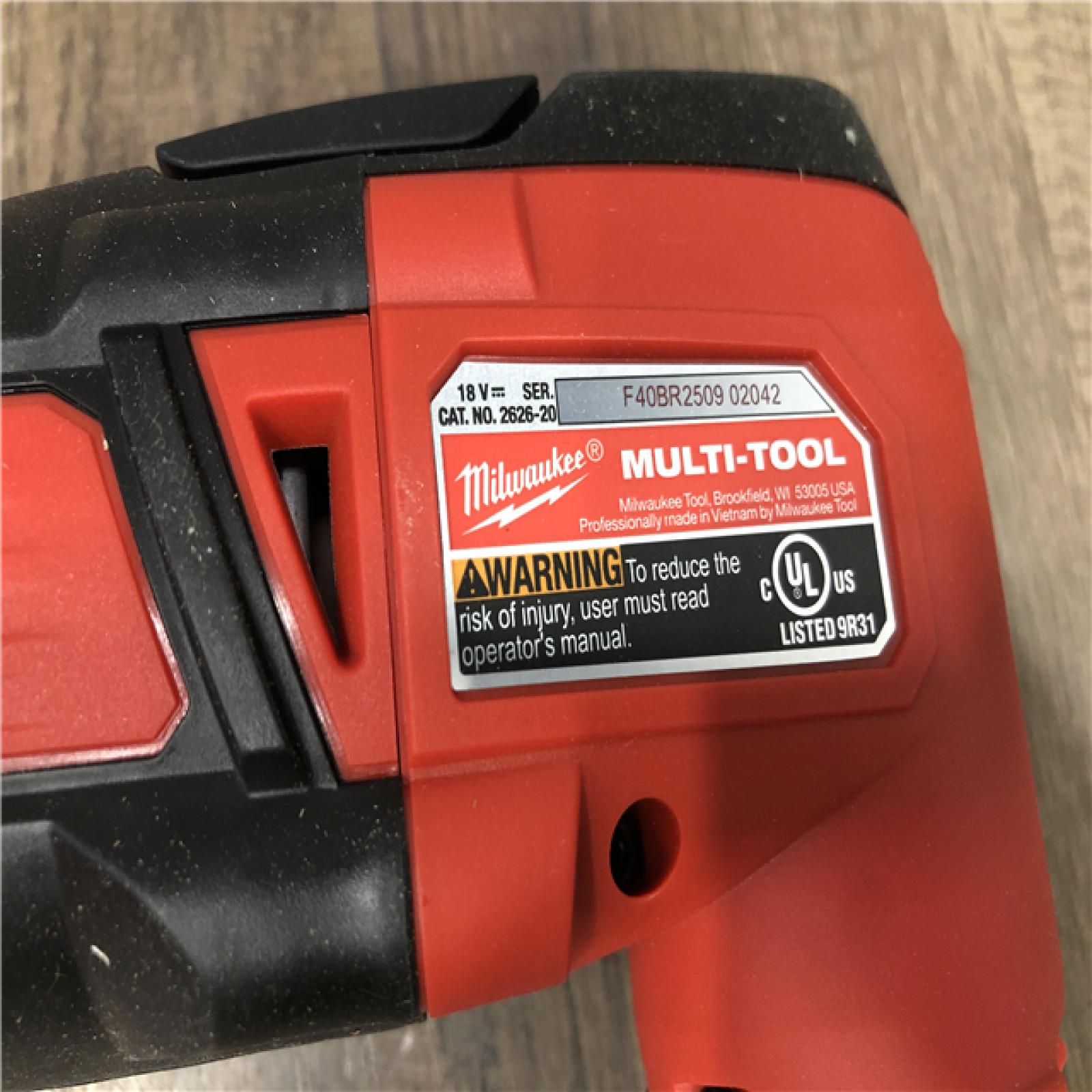 AS-IS Milwaukee 18V Lithium-Ion Cordless Oscillating Multi-Tool (Tool-Only)