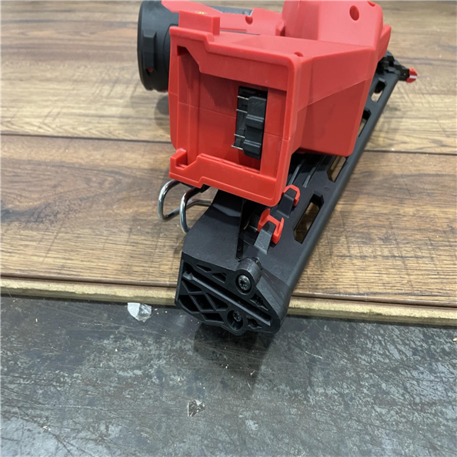 AS-IS Milwaukee 2839-20 M18 FUEL 15 Ga. 18 Volt Brushless Angled Finish Nailer