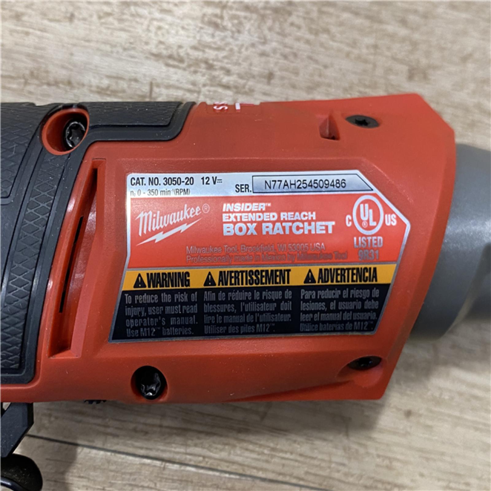 AS-IS Milwaukee FUEL INSIDER 12V Lithium-Ion Brushless Cordless 1/4 in. - 3/8 in. Extended Reach Box Ratchet (Tool-Only)