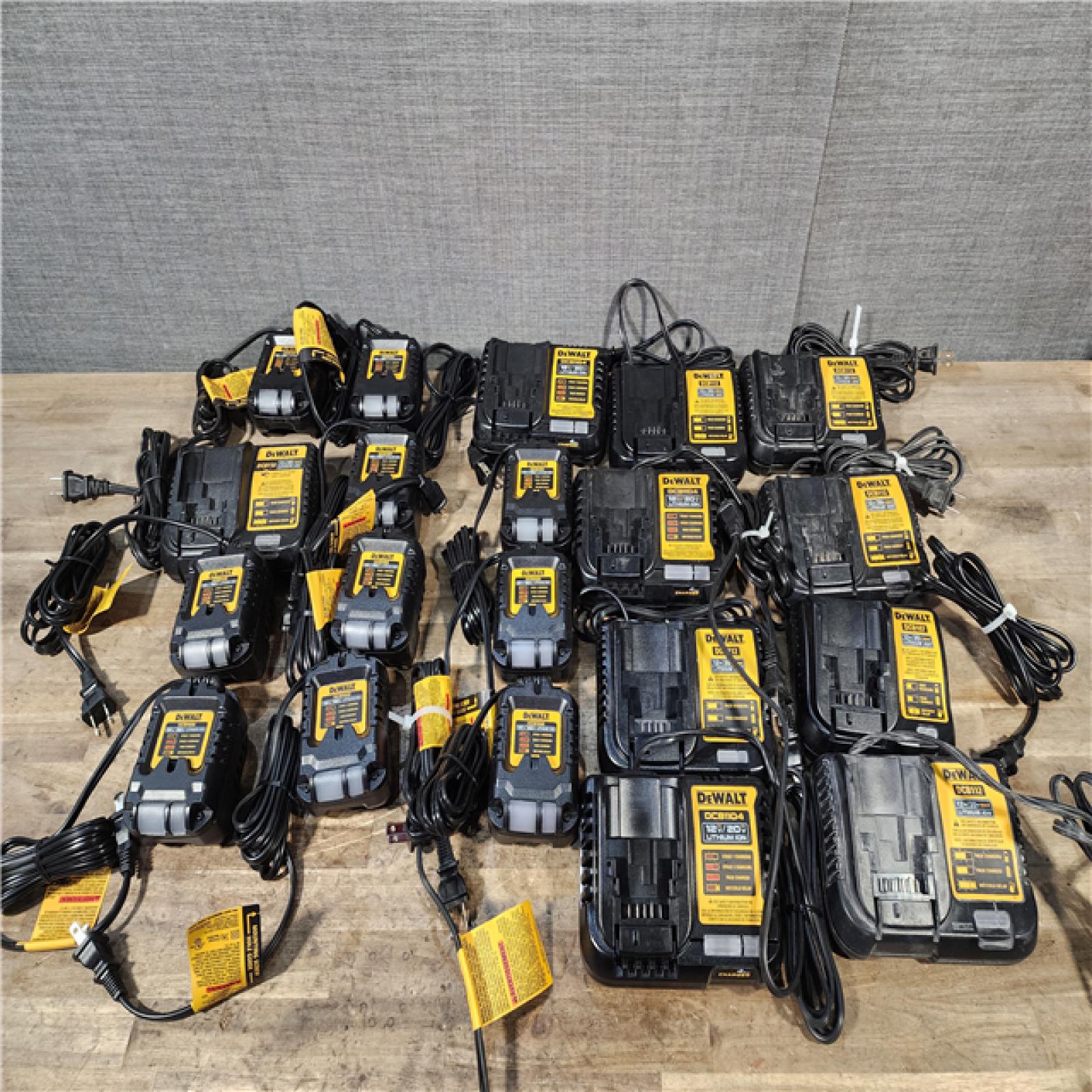 HOUSTON LOCATION - AS-IS DEWALT BATTERY CHARGER PACK QTY - 20