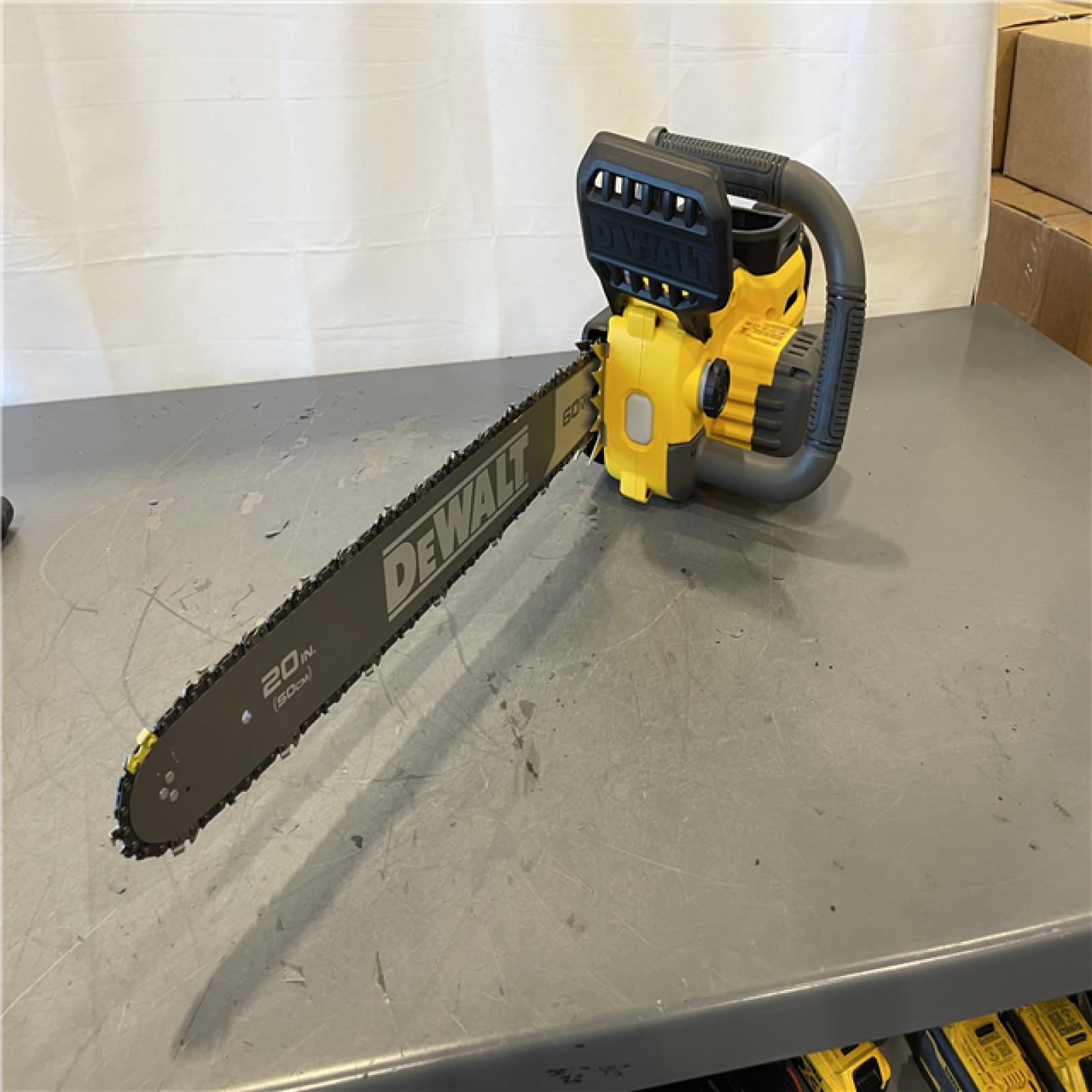 AS-IS - DeWalt - FLEXVOLT 60V MAX 20 in. Brushless Cordless Battery Powered Chainsaw and Carry Case