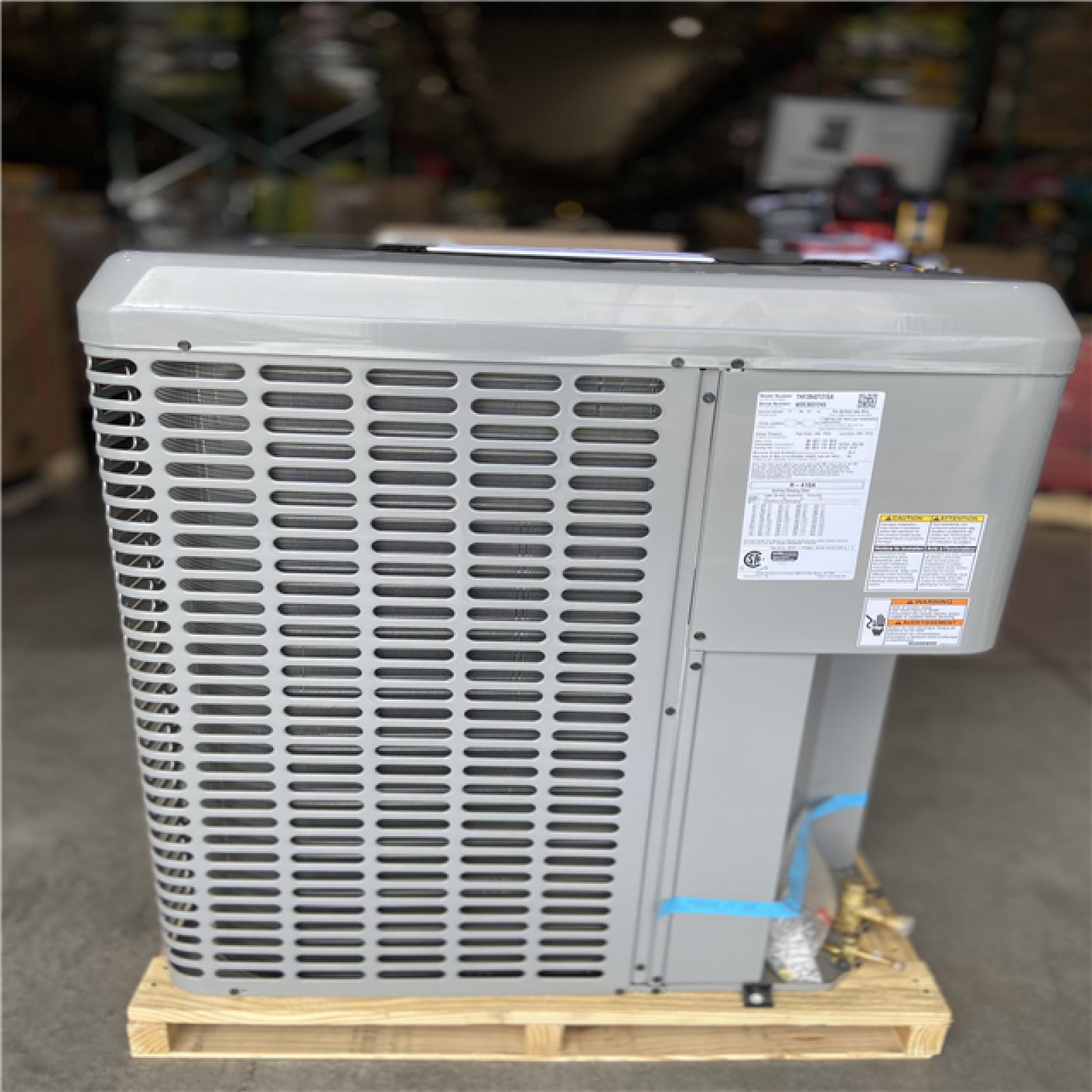 DALLAS LOCATION - Johnson Controls 3.5 Ton 15.2seer/7.8 Hspf 2-Stage Heat Pump