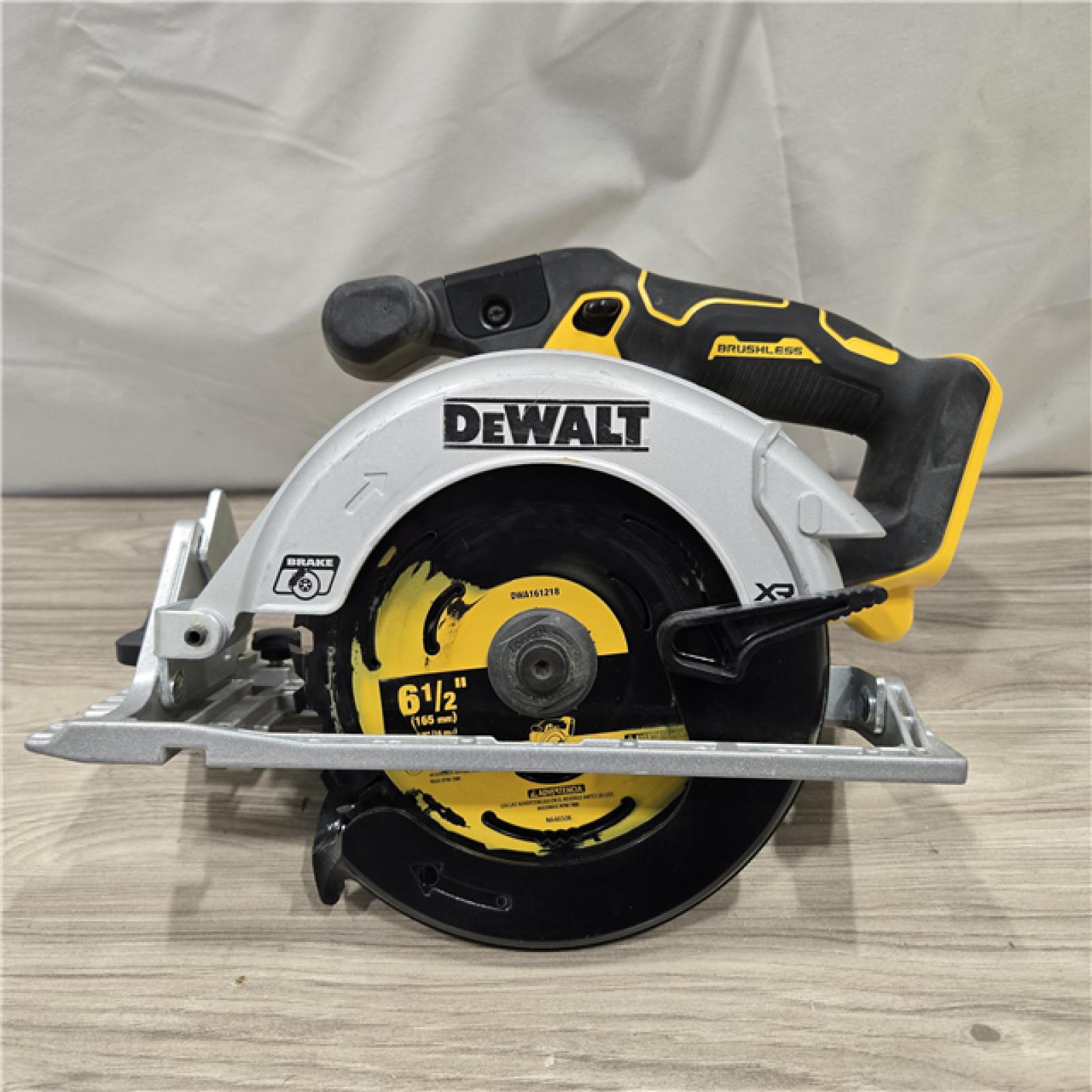 AS-IS DeWALT DCS565B 20V Max 6.5 Cordless Circular Saw (TOOL ONLY)