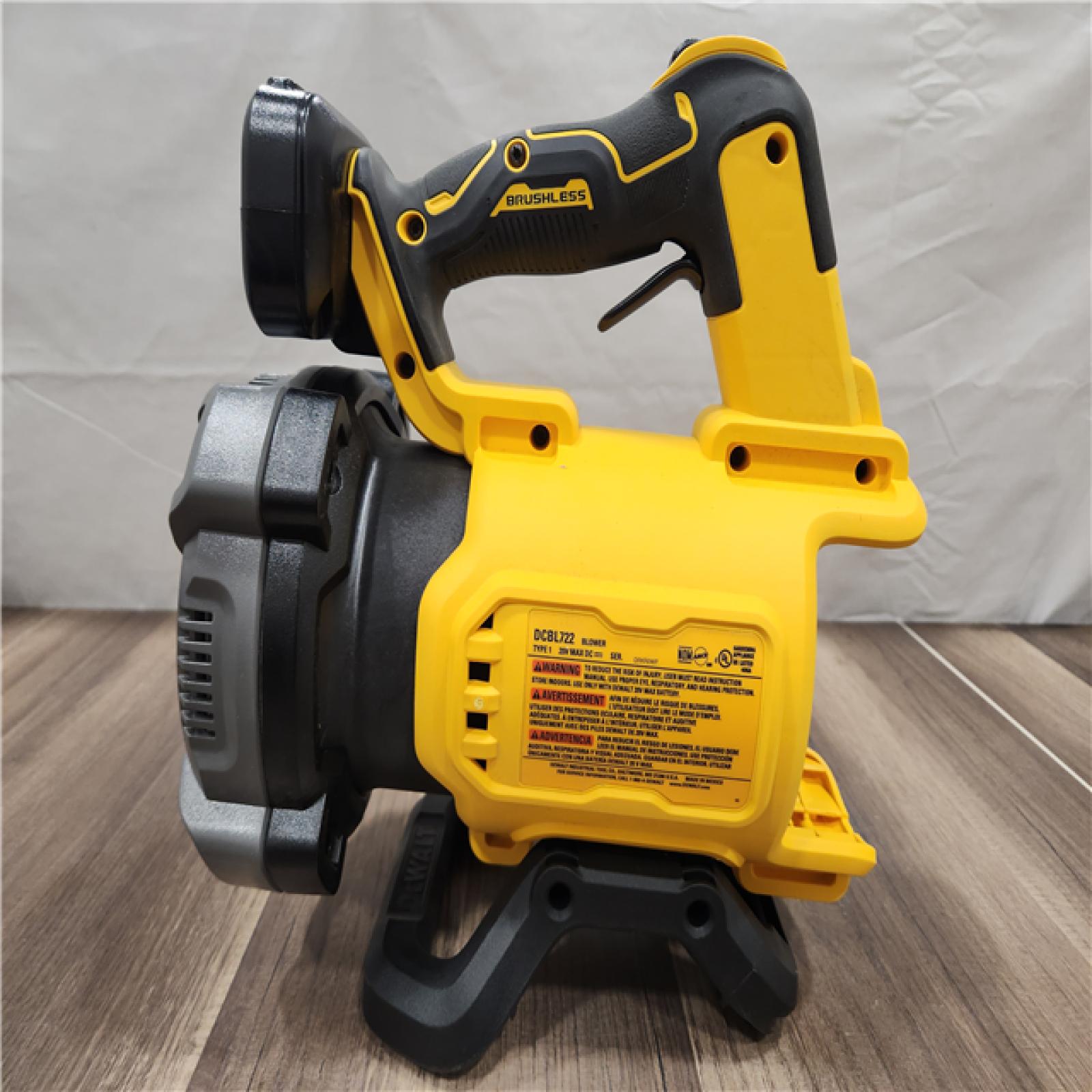 AS-IS- DeWalt Brushless Cordless Battery Powered Handheld Leaf Blower Kit