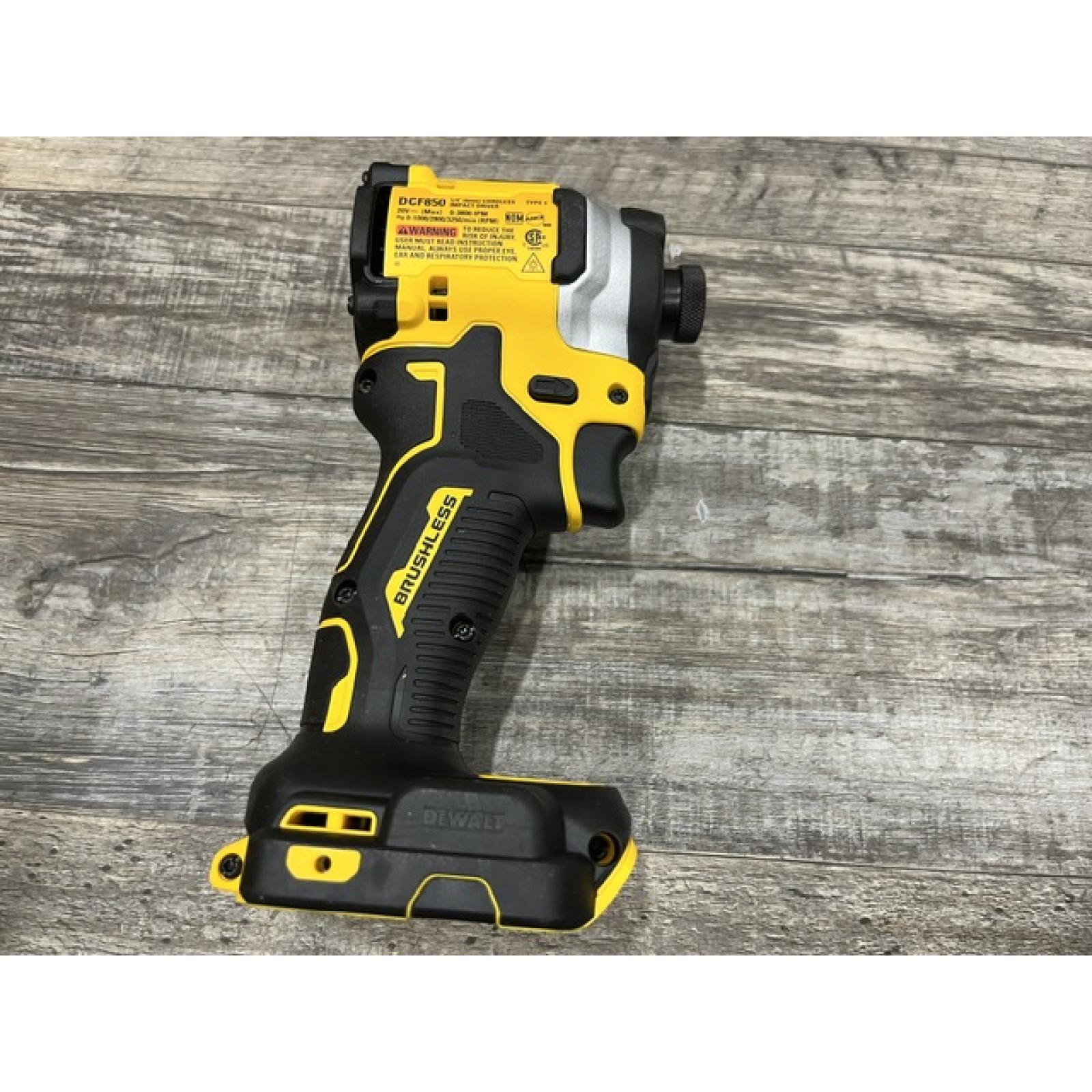 AS-IS DEWALT ATOMIC 20V MAX Lithium-Ion Cordless 1/4 in. Brushless Impact Driver Kit