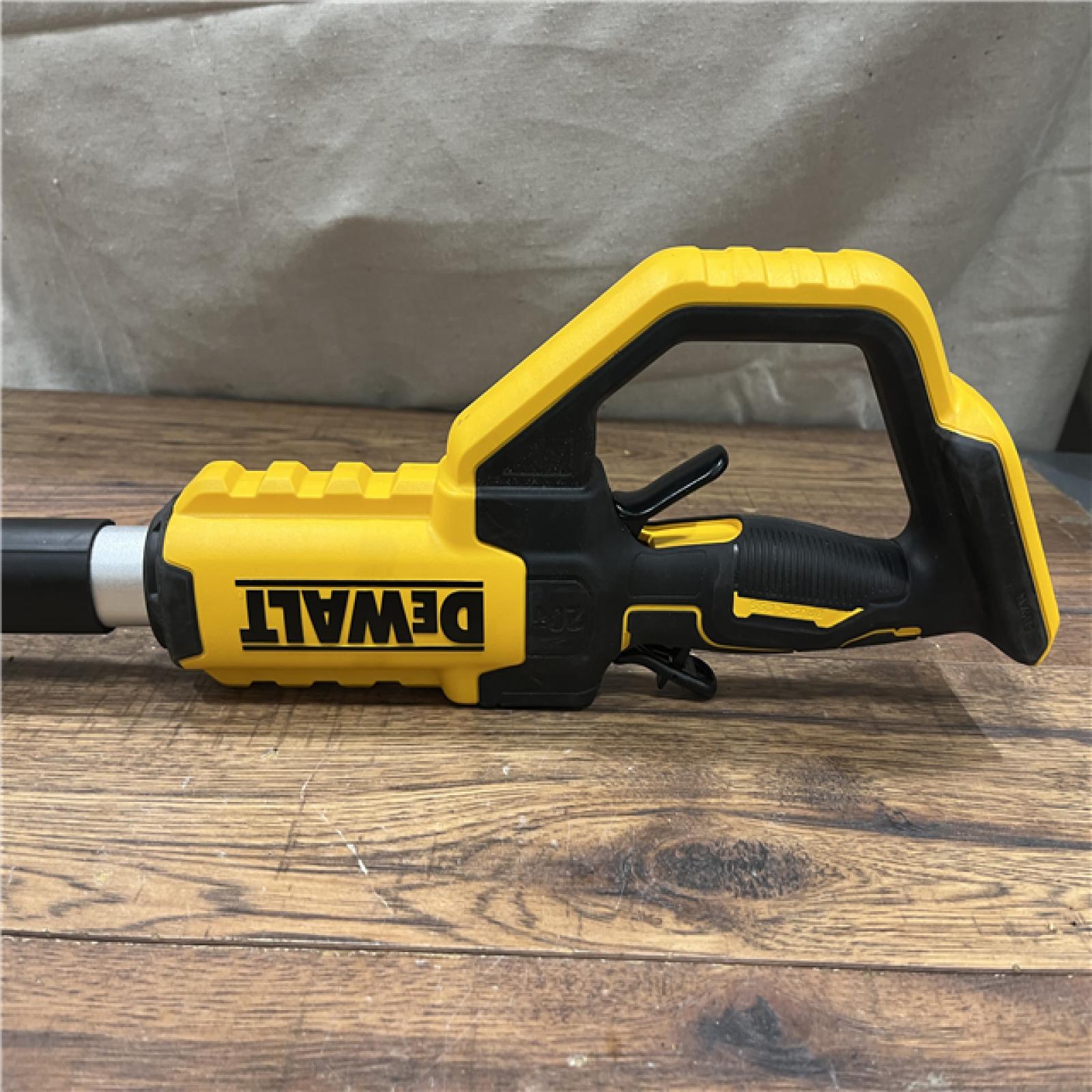 AS-IS DEWALT 20V MAX 8in. Brushless Cordless Battery Powered Pole Saw (Tool Only)
