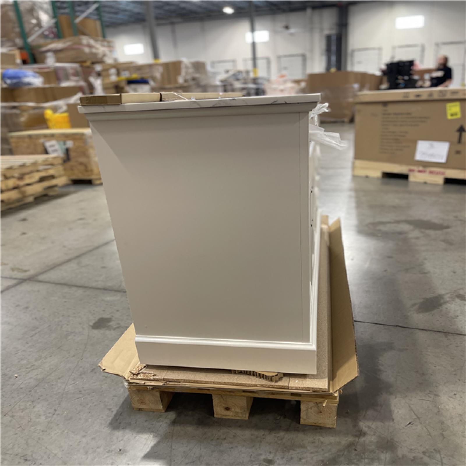 DALLAS LOCATION- HOME DECORATIONS COLLECTION Doveton 60in White- Bathroom Vanity