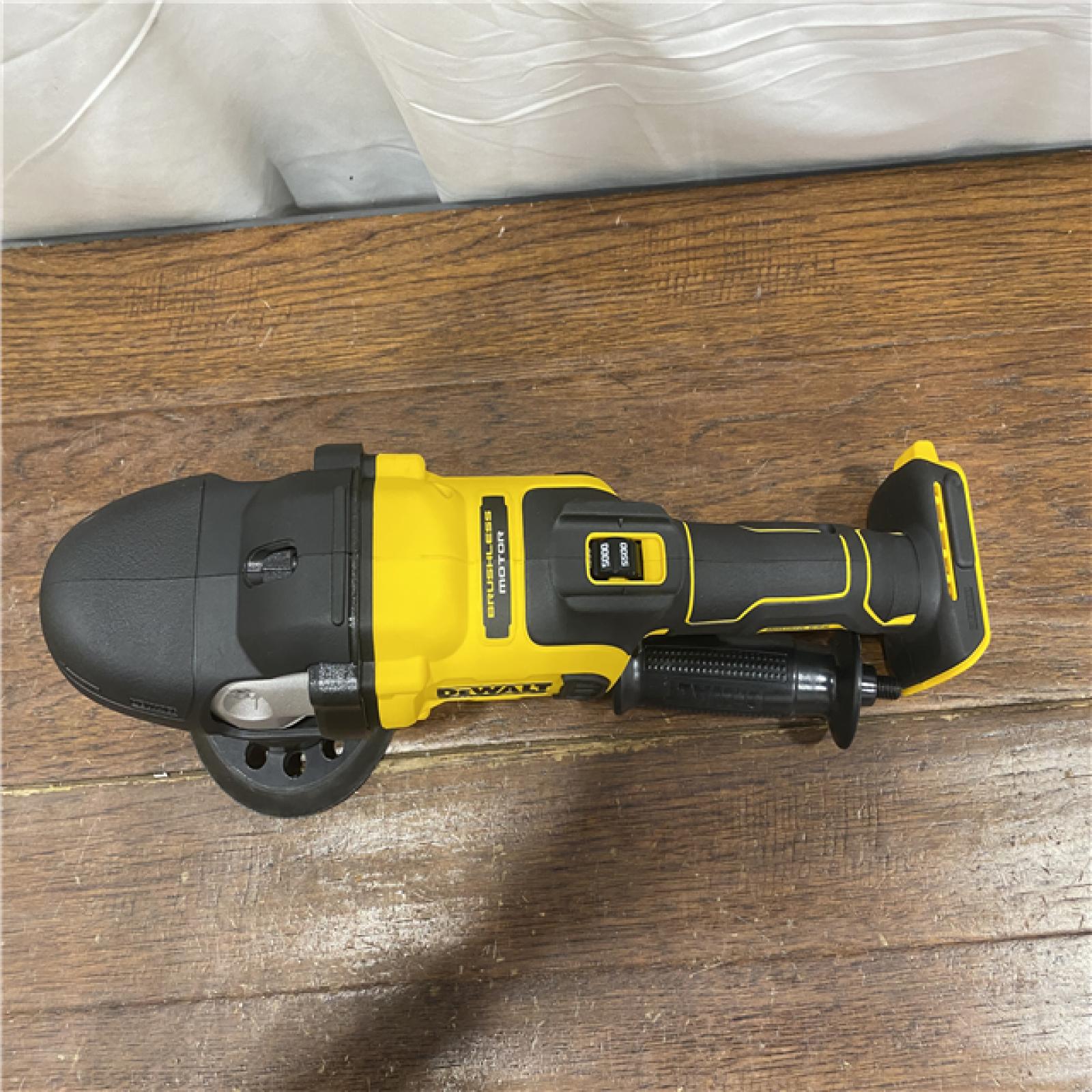AS-IS DeWalt 20V MAX XR Cordless Brushless 5 in. Variable Speed Random Orbit Polisher (Tool Only)