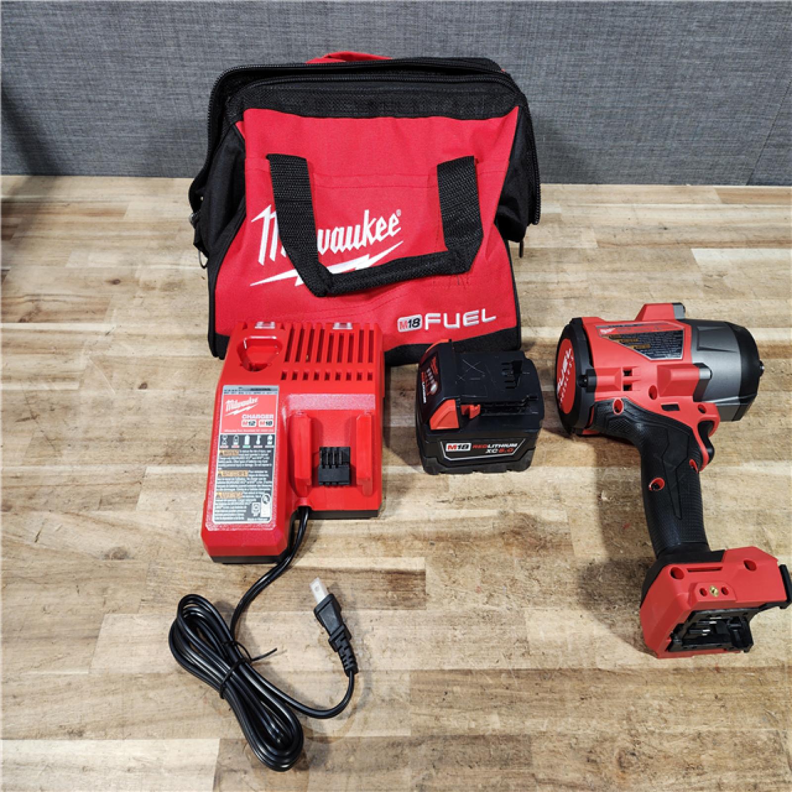 HOUSTON LOCATION - AS - IS Milwaukee FUEL 18V Lithium-Ion Brushless Cordless 1/2 in. Impact Wrench w/Friction Ring Kit