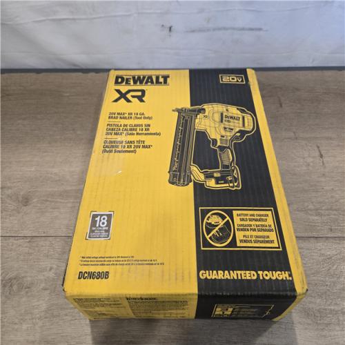NEW!- DEWALT 20V MAX XR Electric Cordless 18-Gauge Brad Nailer (Tool Only)