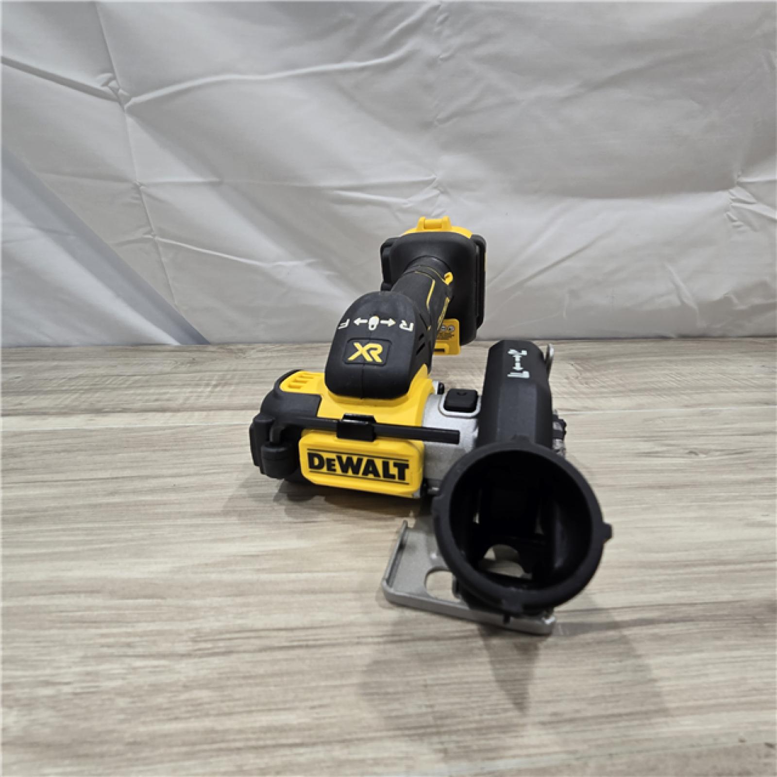 LIKE NEW! - DEWALT 3in Compact Cut Off Tool Bare