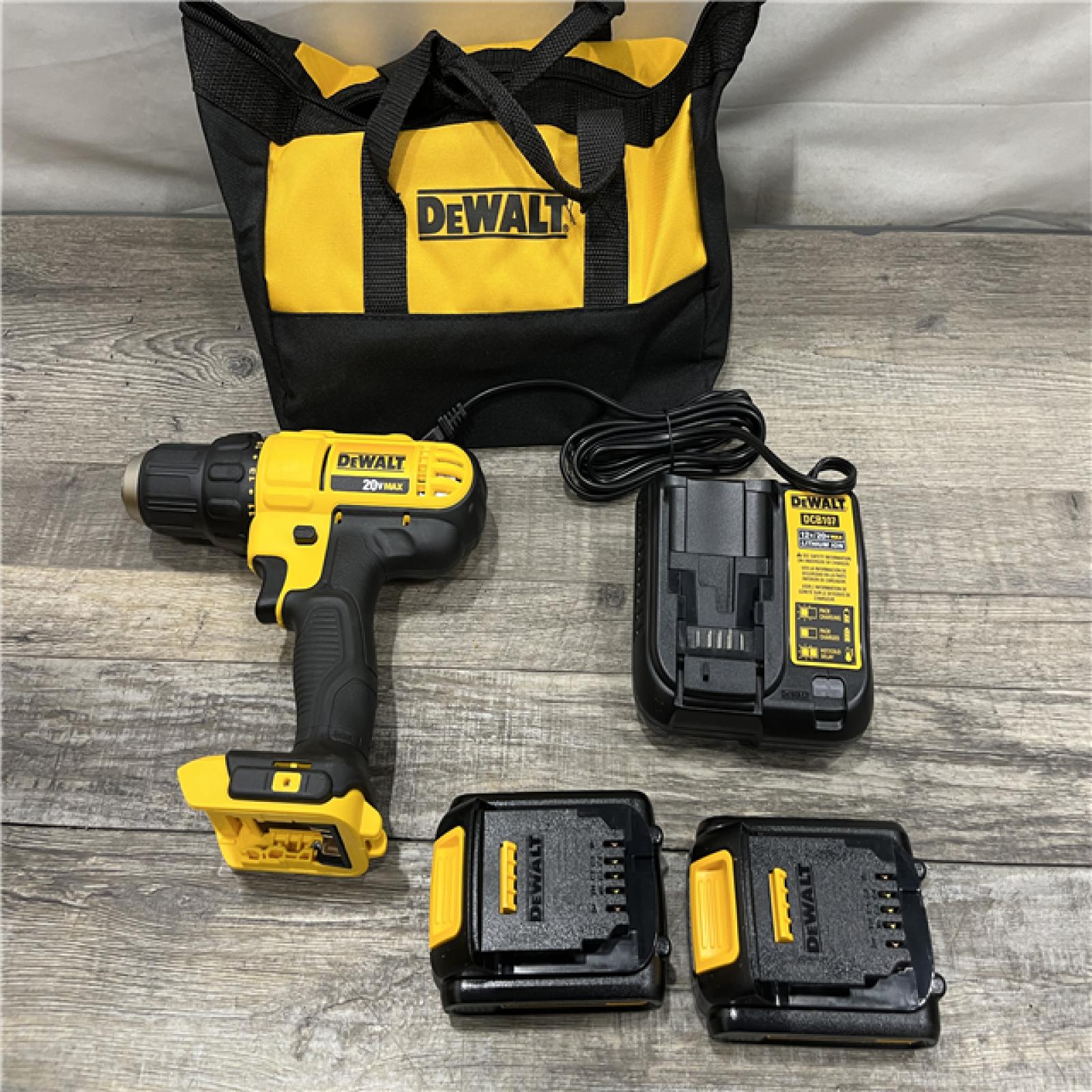 AS-IS DEWALT 20V MAX Cordless 1/2 in. Drill/Driver Kit
