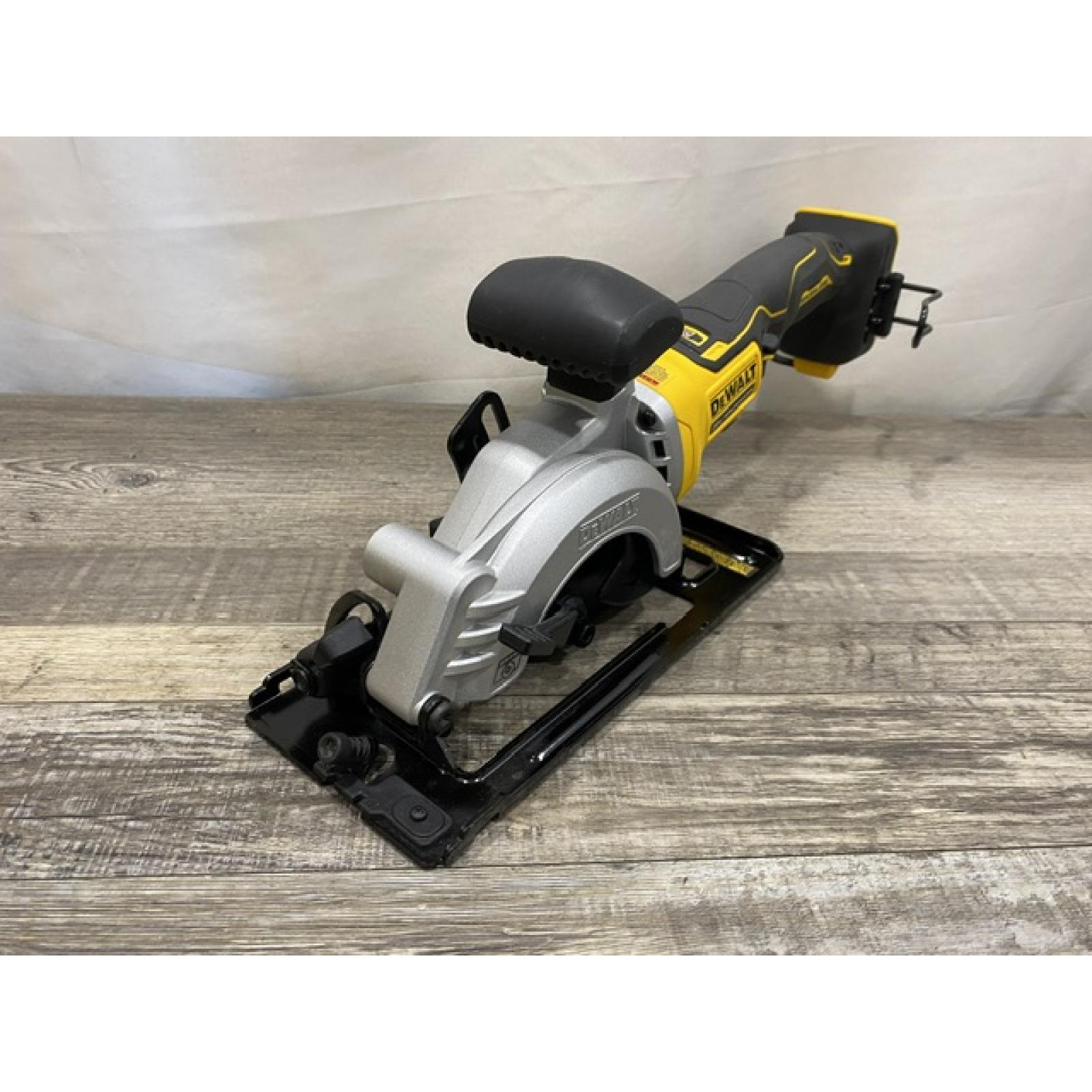 AS-IS DEWALT ATOMIC 20V MAX Cordless Brushless 4-1/2 in. Circular Saw (Tool Only)