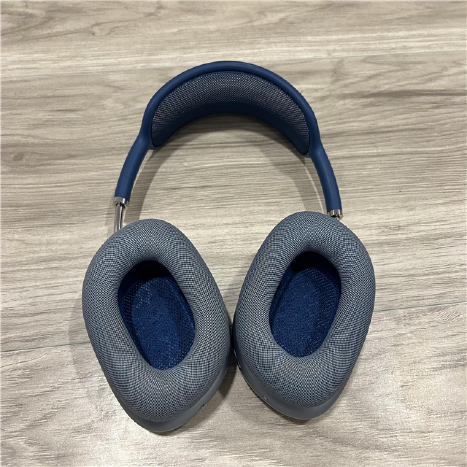 AS-IS Apple AirPods Max (Model A2096) Lightning charging port