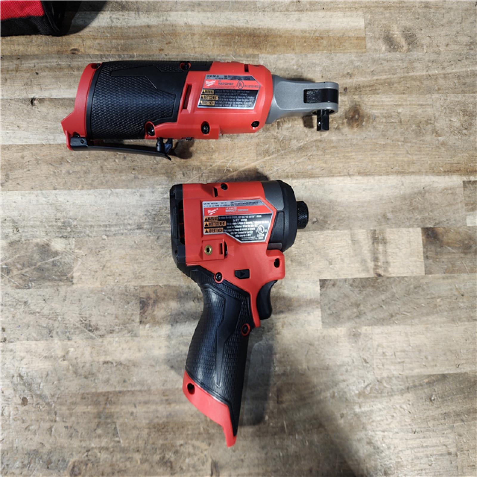 HOUSTON LOCATION - AS-IS MILWAUKEE 2 TOOL COMBO KIT W/ (2) BATTERY & CHARGER