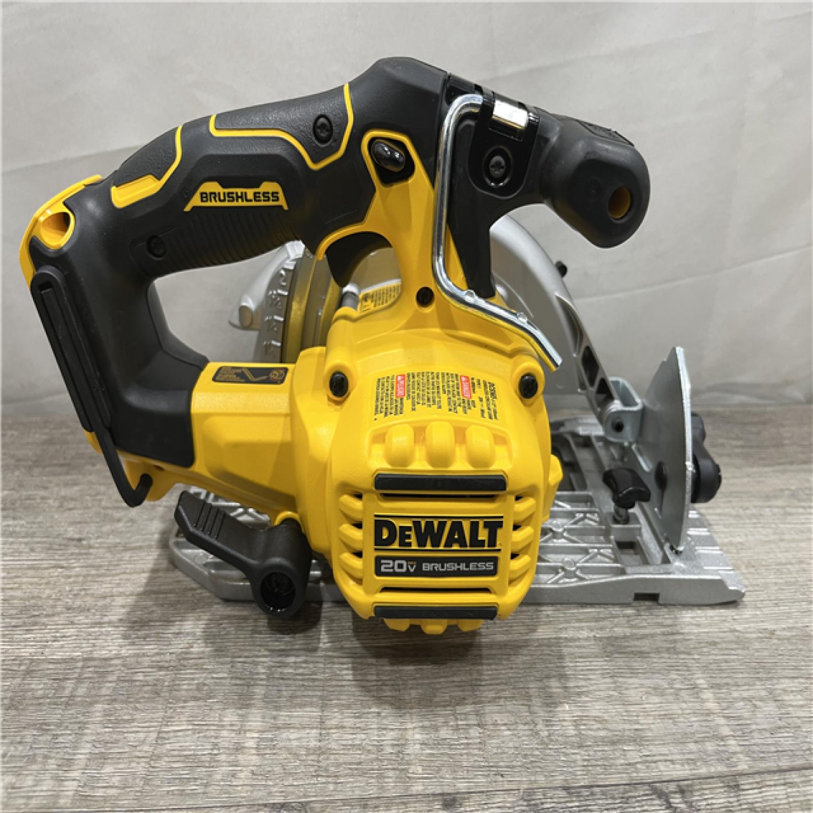 AS-IS DEWALT 20V MAX Cordless Brushless 6-1/2 in. Sidewinder Style Circular Saw (Tool Only)
