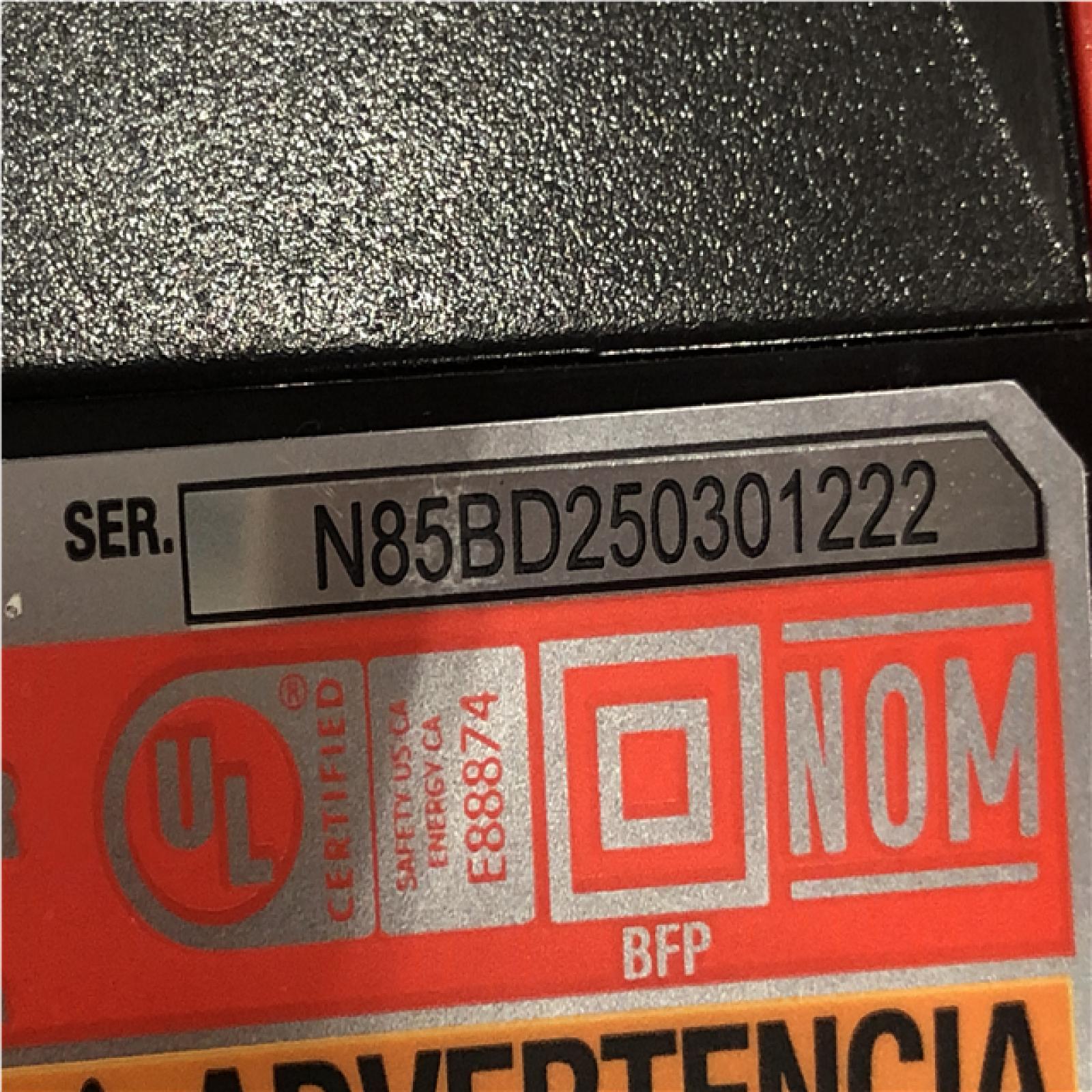 AS-IS Milwaukee 18V Dual Bay Simultaneous Super Charger (Tool-Only)