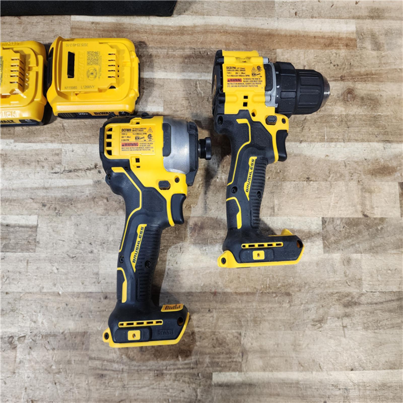 HOUSTON LOCATION - AS - IS DEWALT ATOMIC 20-Volt MAX Lithium-Ion Cordless Combo Kit