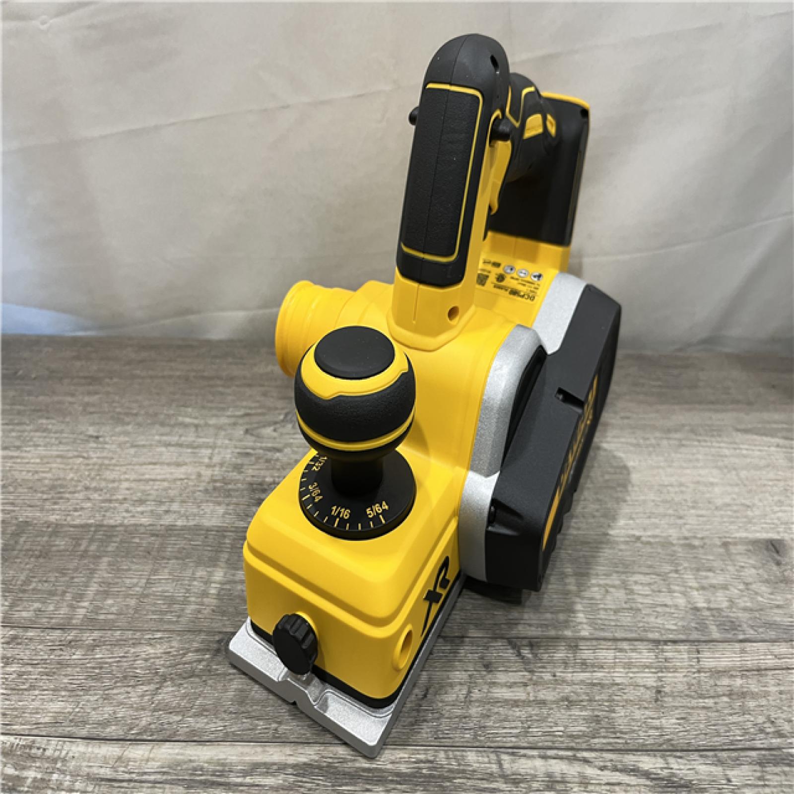 AS-IS DEWALT 20V MAX XR Cordless Brushless 3-1/4 in. Planer (Tool Only)
