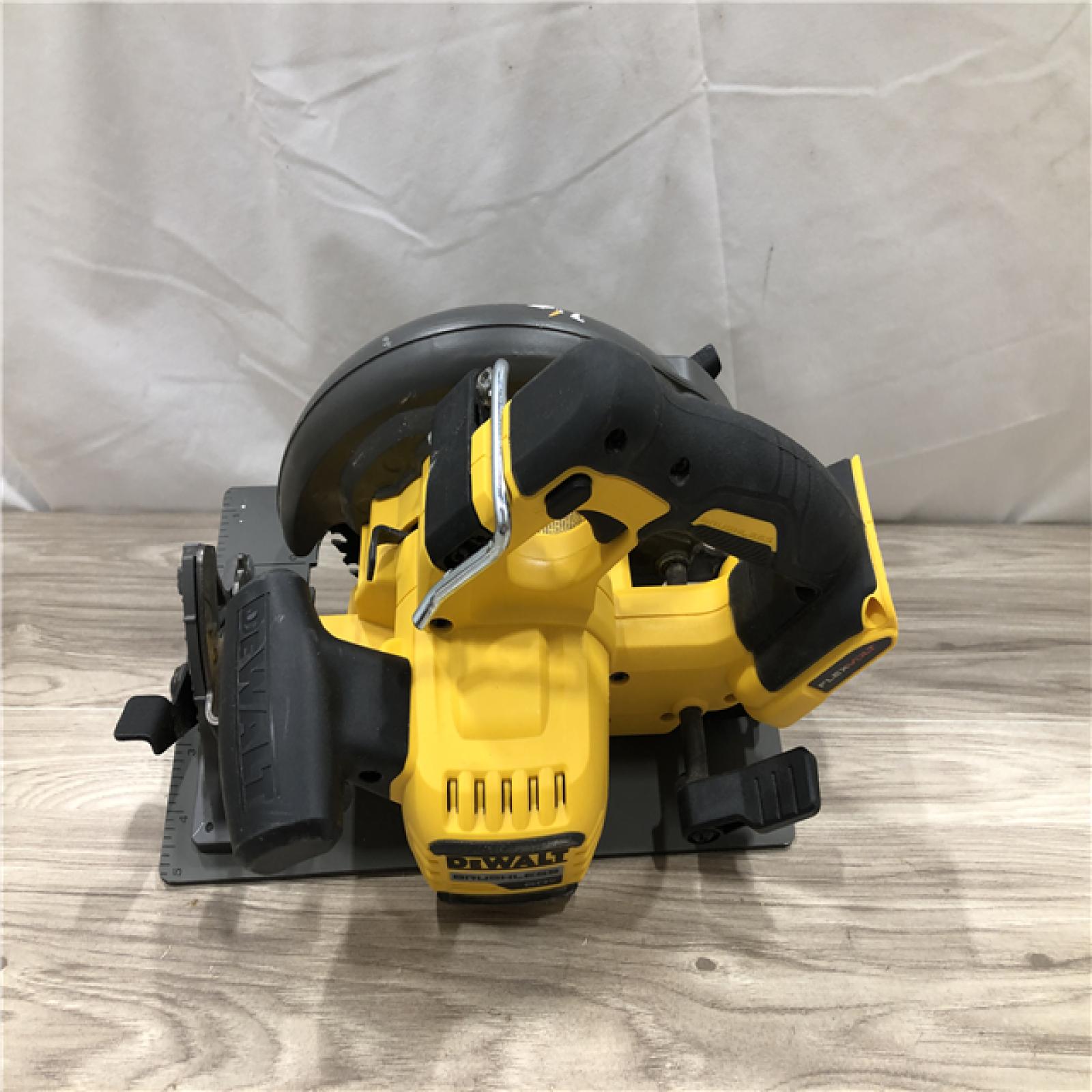 AS-IS DeWALT Flexvolt Max 7-1/4 60V Circular Saw (Tool Only)