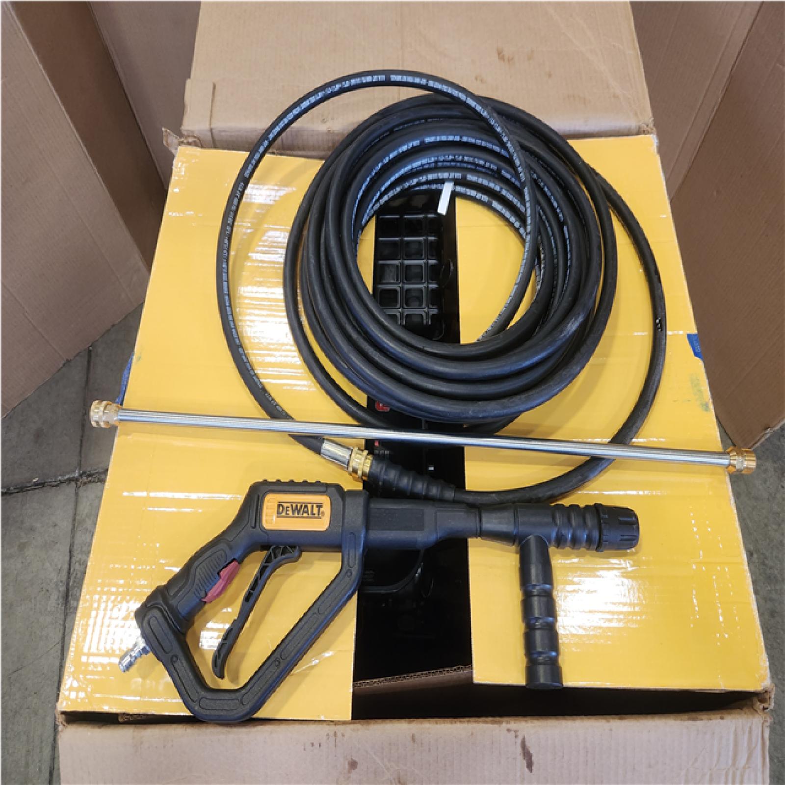 Phoenix NEW DEWALT 4400 PSI 4.0 GPM Cold Water Gas Pressure Washer