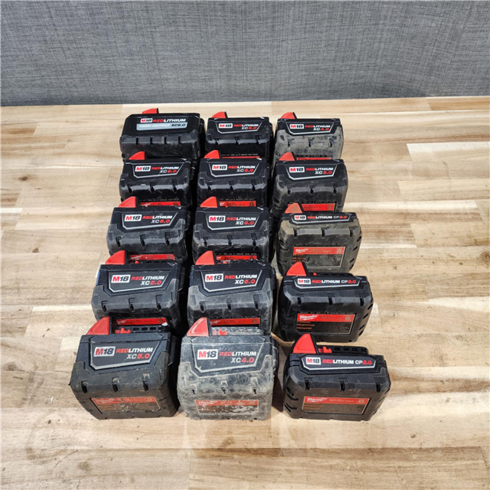 HOUSTON LOCATION - AS-IS MILWAUKEE BATTERY PACK QTY - 15