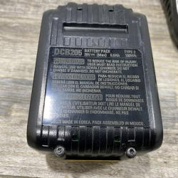 AS-IS DEWALT 20-Volt Maximum XR 5.0 Ah Battery Pack and Charger Kit