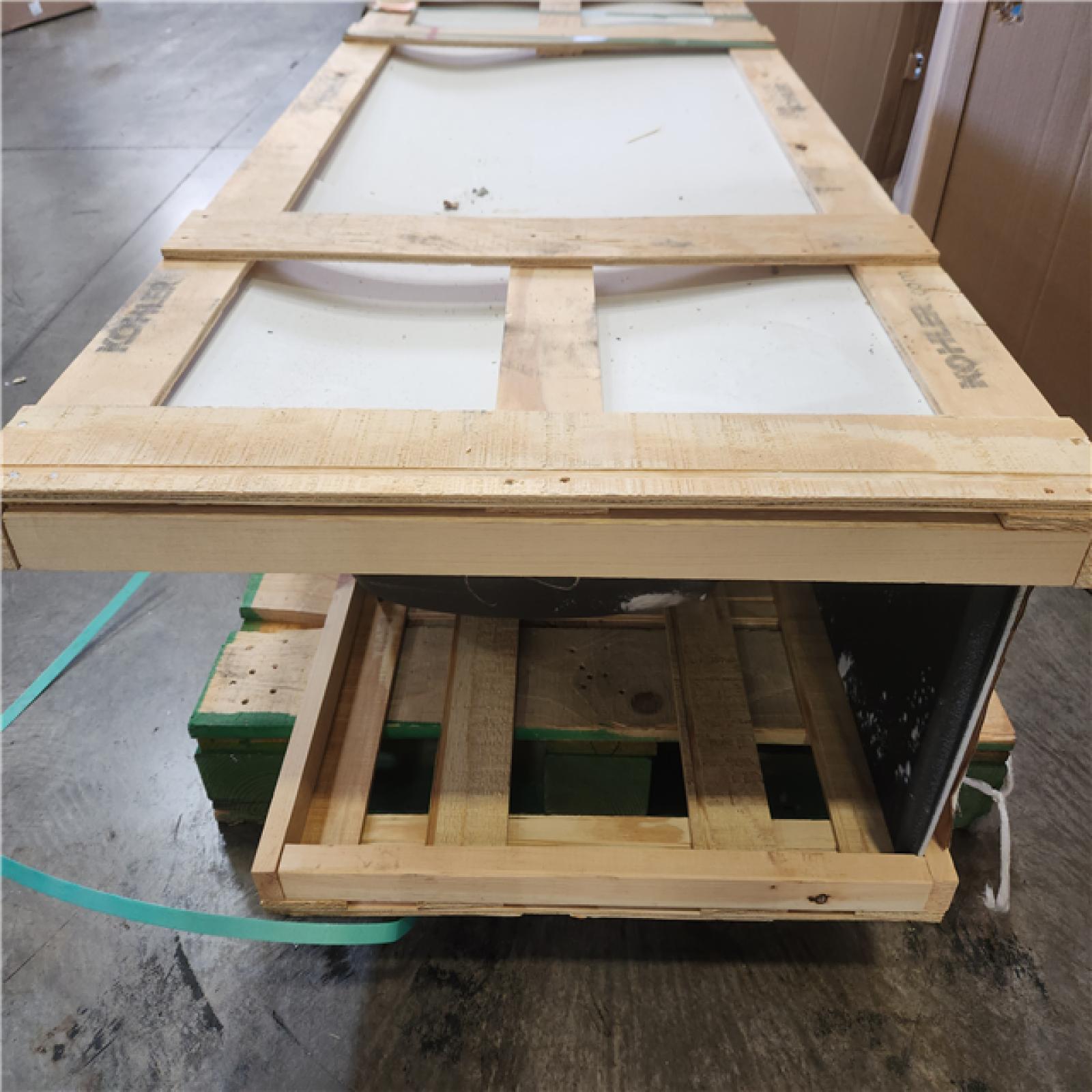 Phoenix NEW KOHLER Villager 60 in. x 30.25 in. Soaking Bathtub with Right-Hand Drain in White (SEALED)