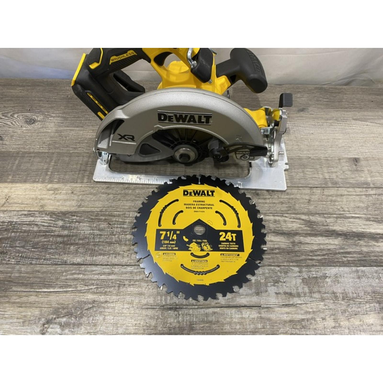 AS-IS DEWALT 20-Volt MAX 7-1/4 in. Cordless Circular Saw (Tool Only)