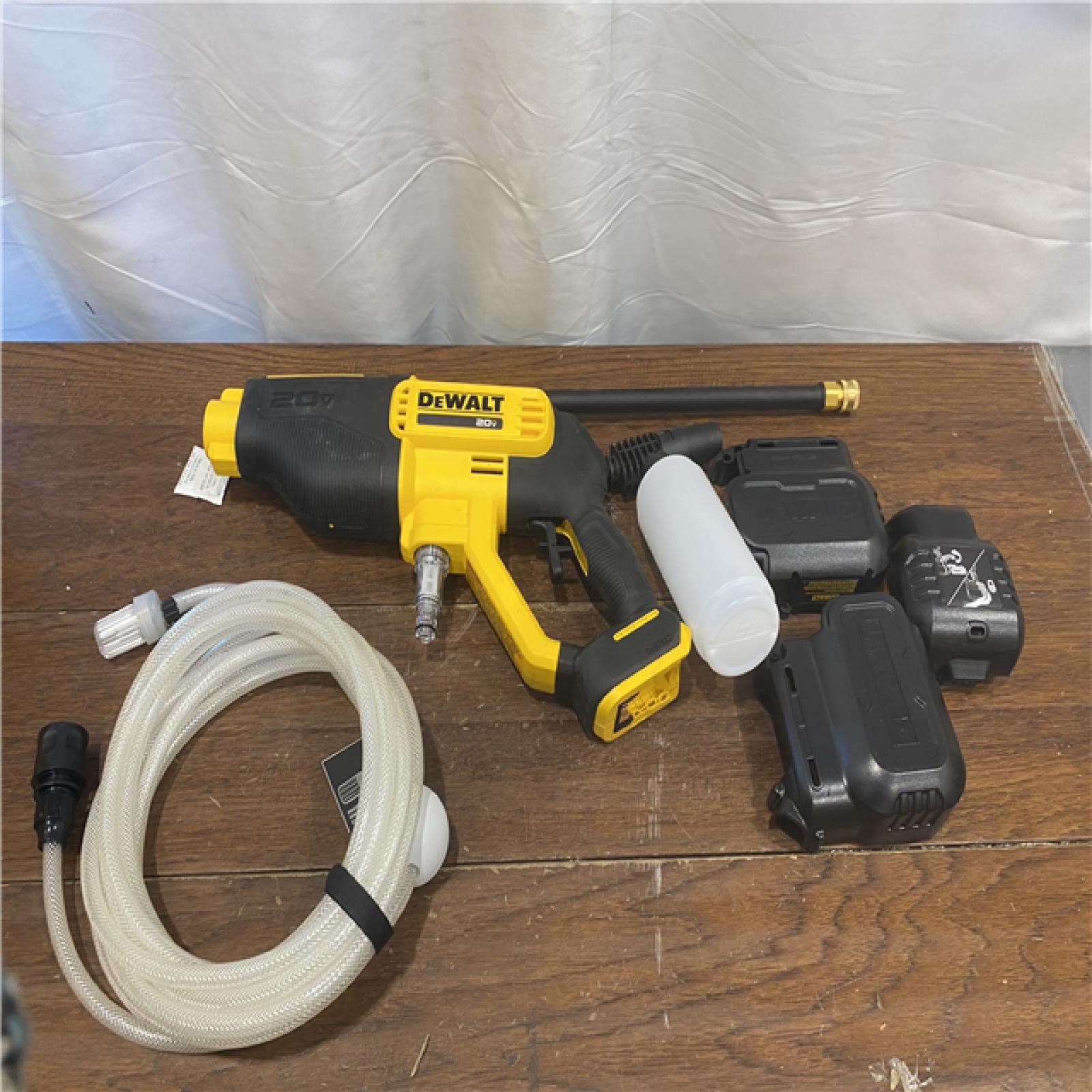 AS-IS Dewalt 20V 550 PSI  1 GPM Cordless Power Cleaner W/ 4 Nozzles Tool-Only DCPW550B