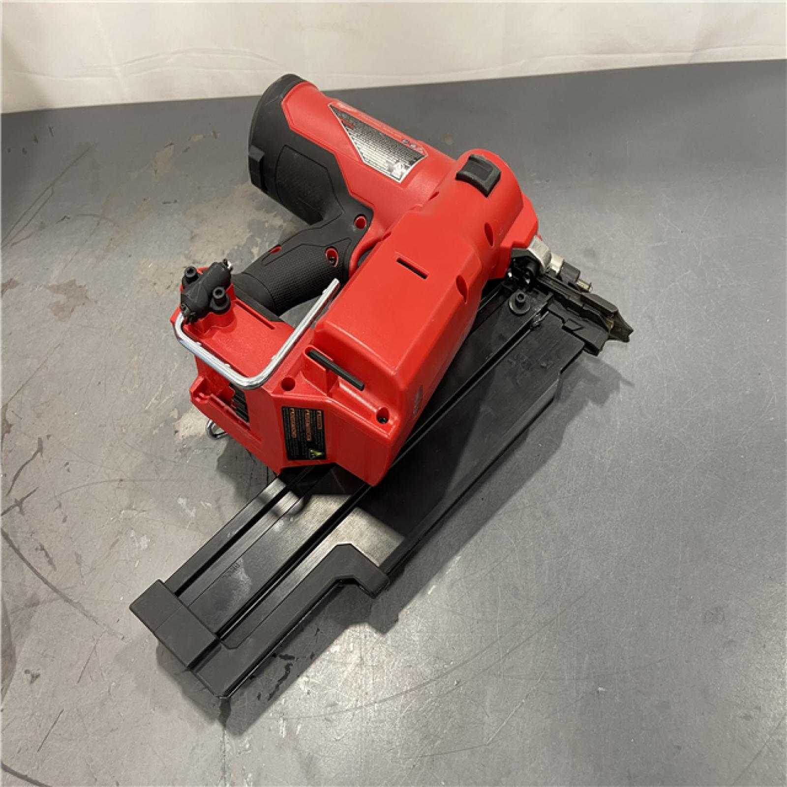 AS-IS - Milwaukee M18 FUEL 3-1/2 in. 18-Volt 21-Degree Lithium-Ion Brushless Cordless Framing Nailer