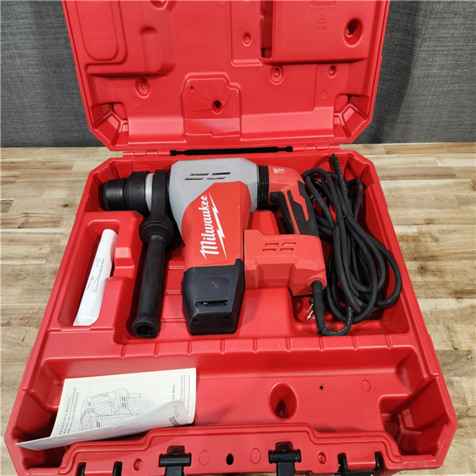 HOUSTON LOCATION - AS-IS Milwaukee 1-9/16 in. SDS-Max Rotary Hammer